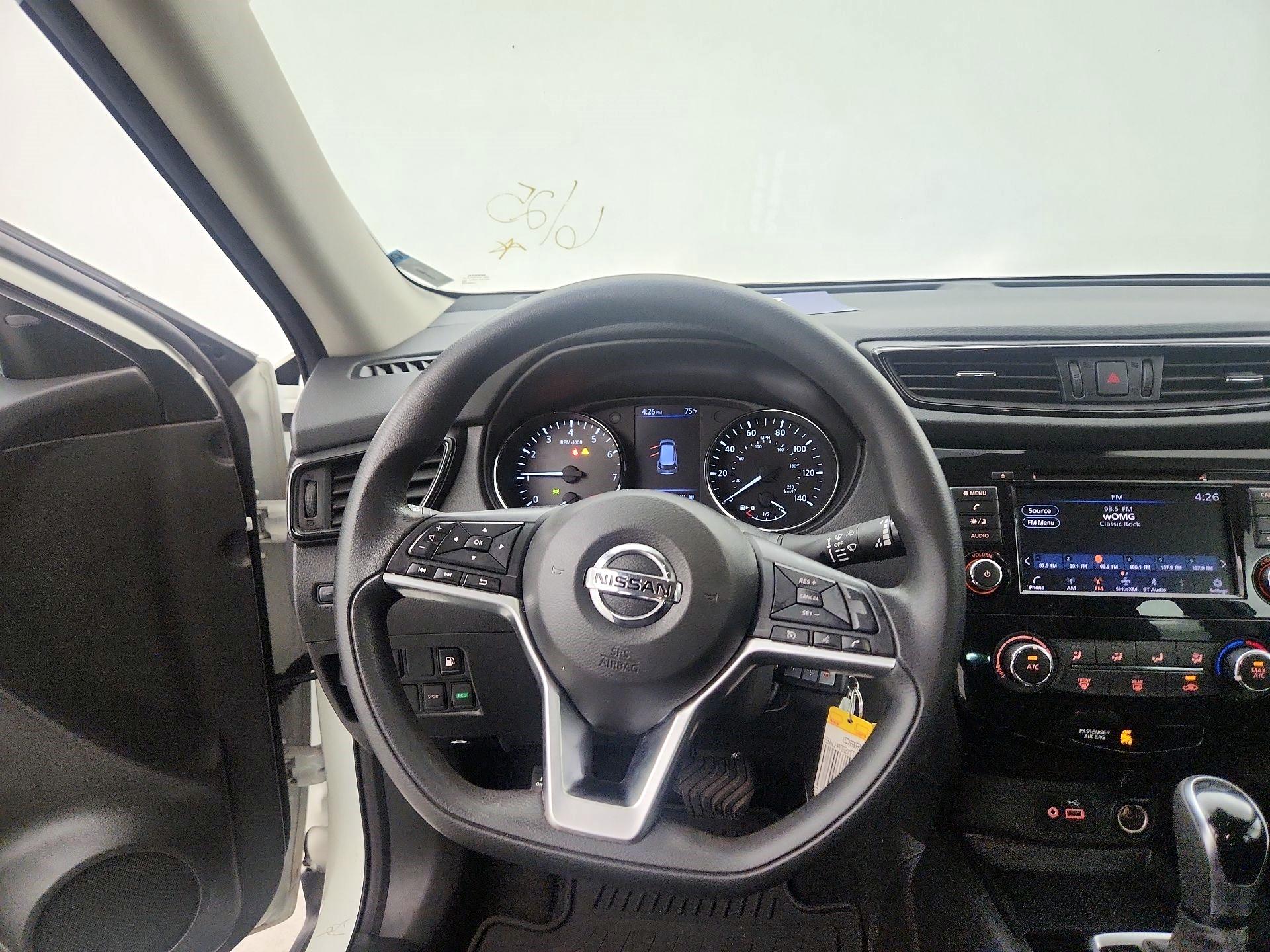 Thumbnail: 2020 Nissan Rogue - 10