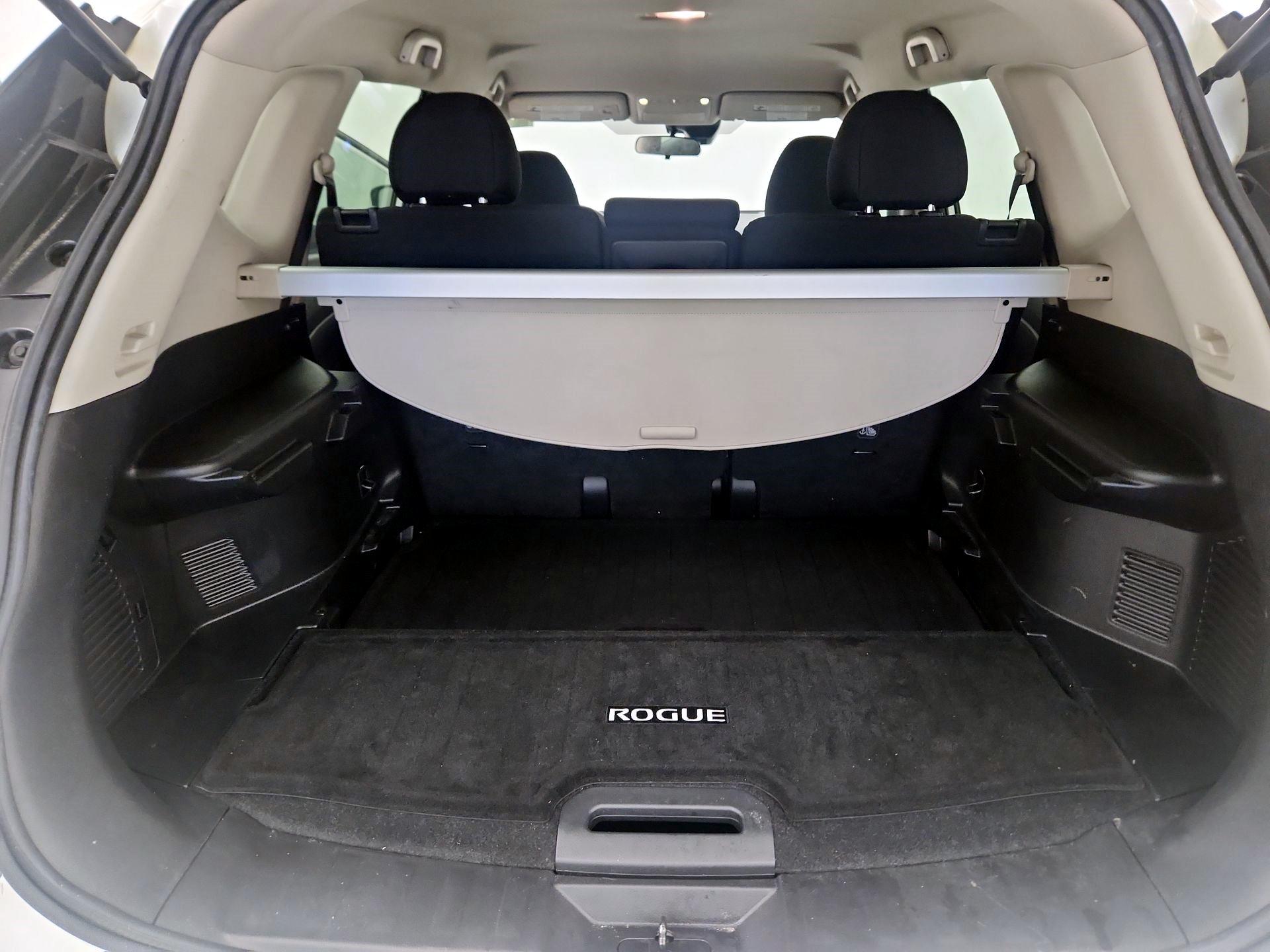 Thumbnail: 2020 Nissan Rogue - 20