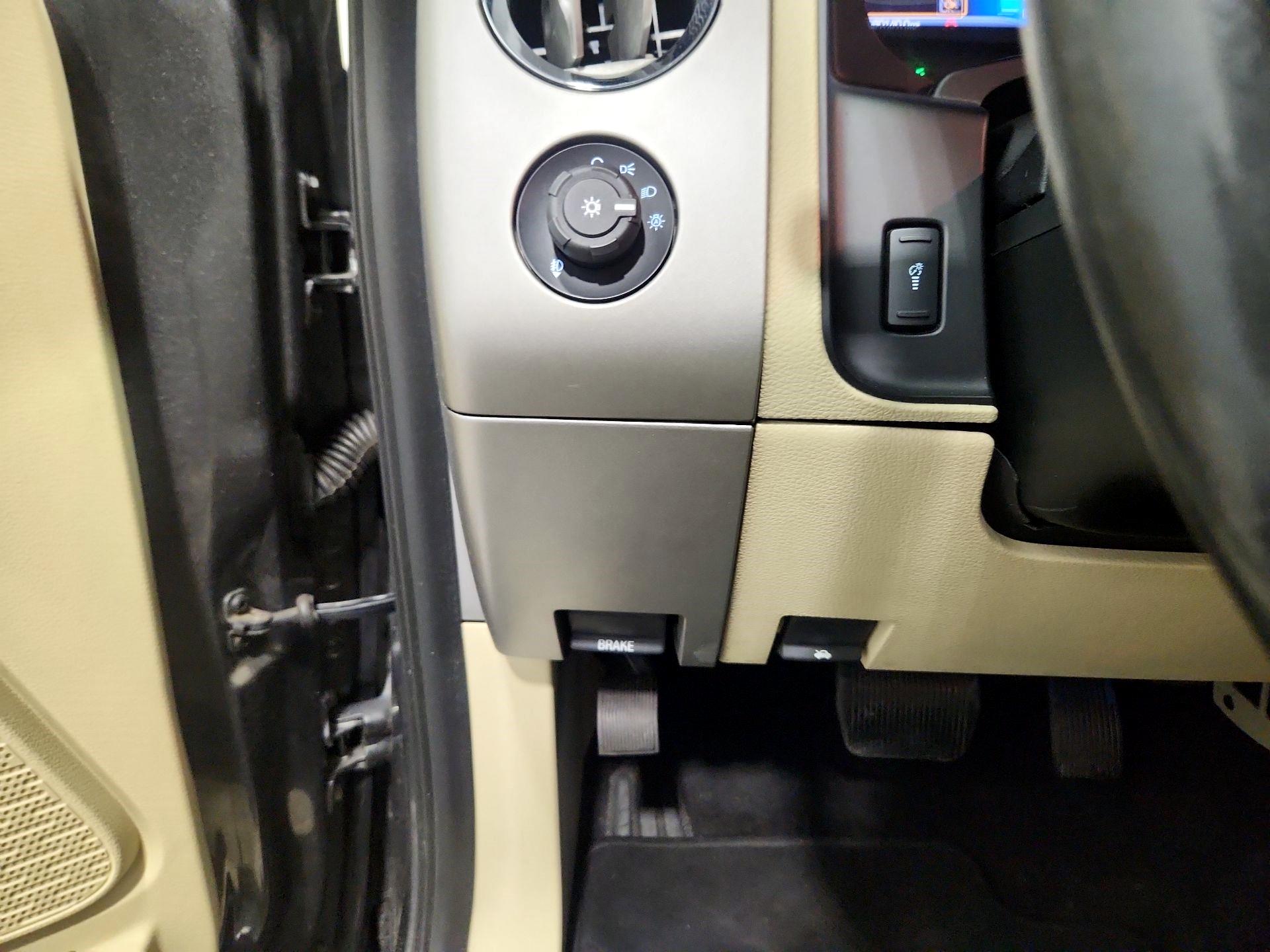 Thumbnail: 2015 Ford Expedition - 13