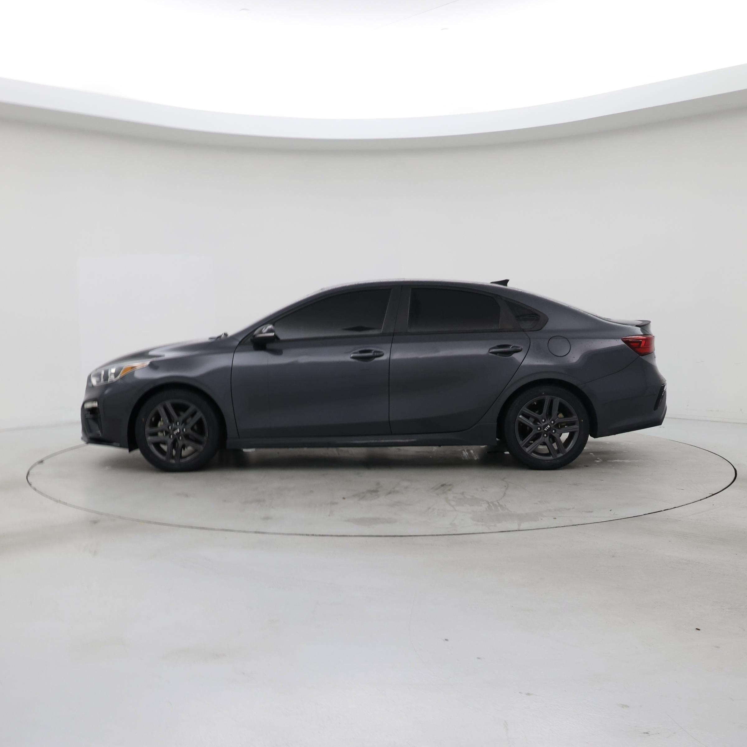Thumbnail: 2020 Kia Forte - 3