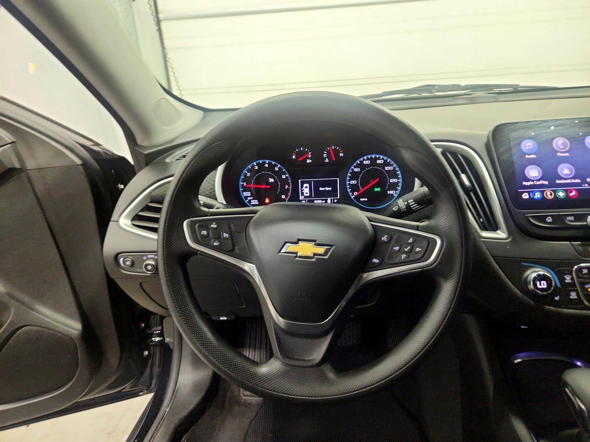 Thumbnail: 2022 Chevrolet Malibu - 10