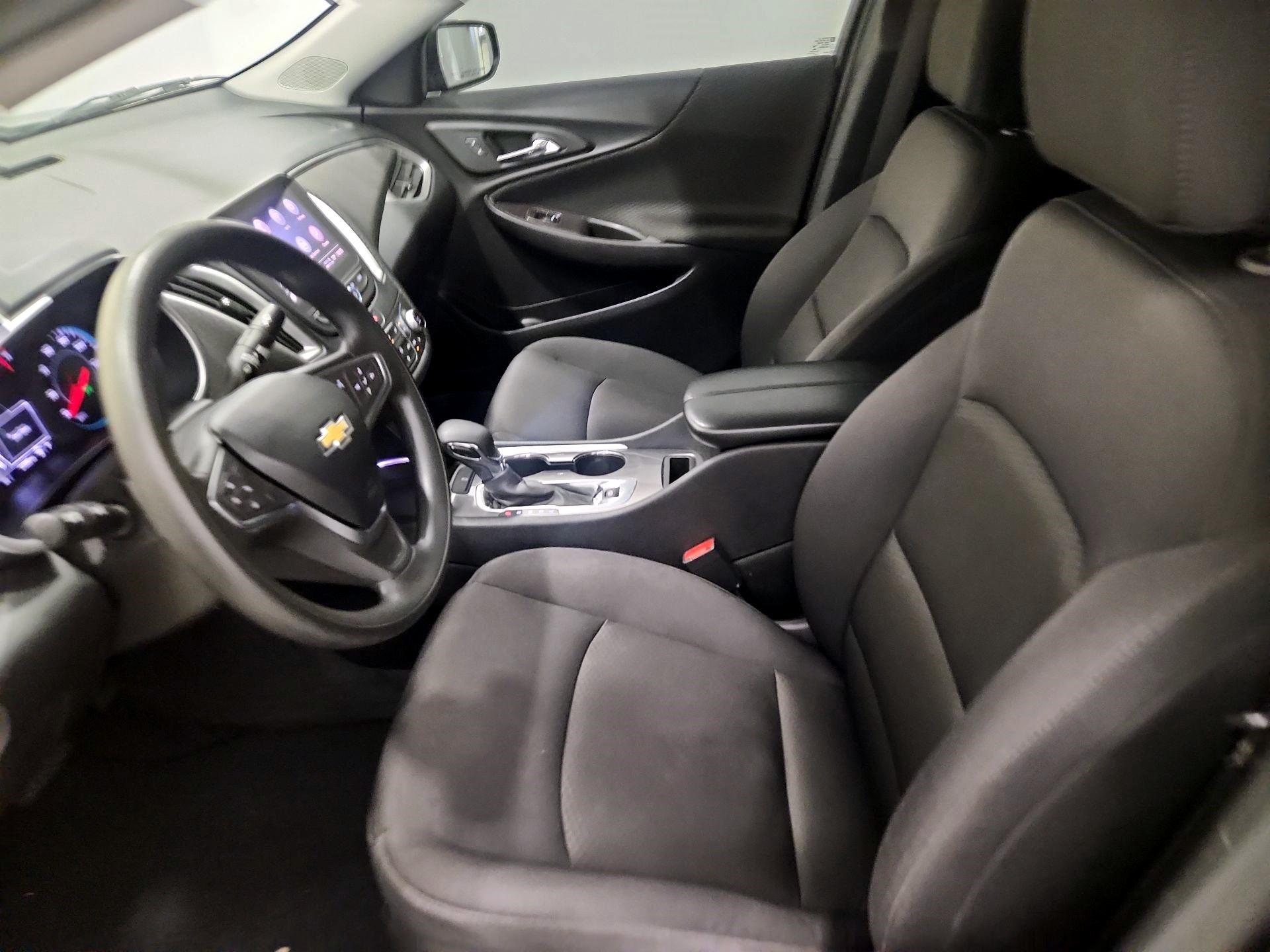 Thumbnail: 2022 Chevrolet Malibu - 11