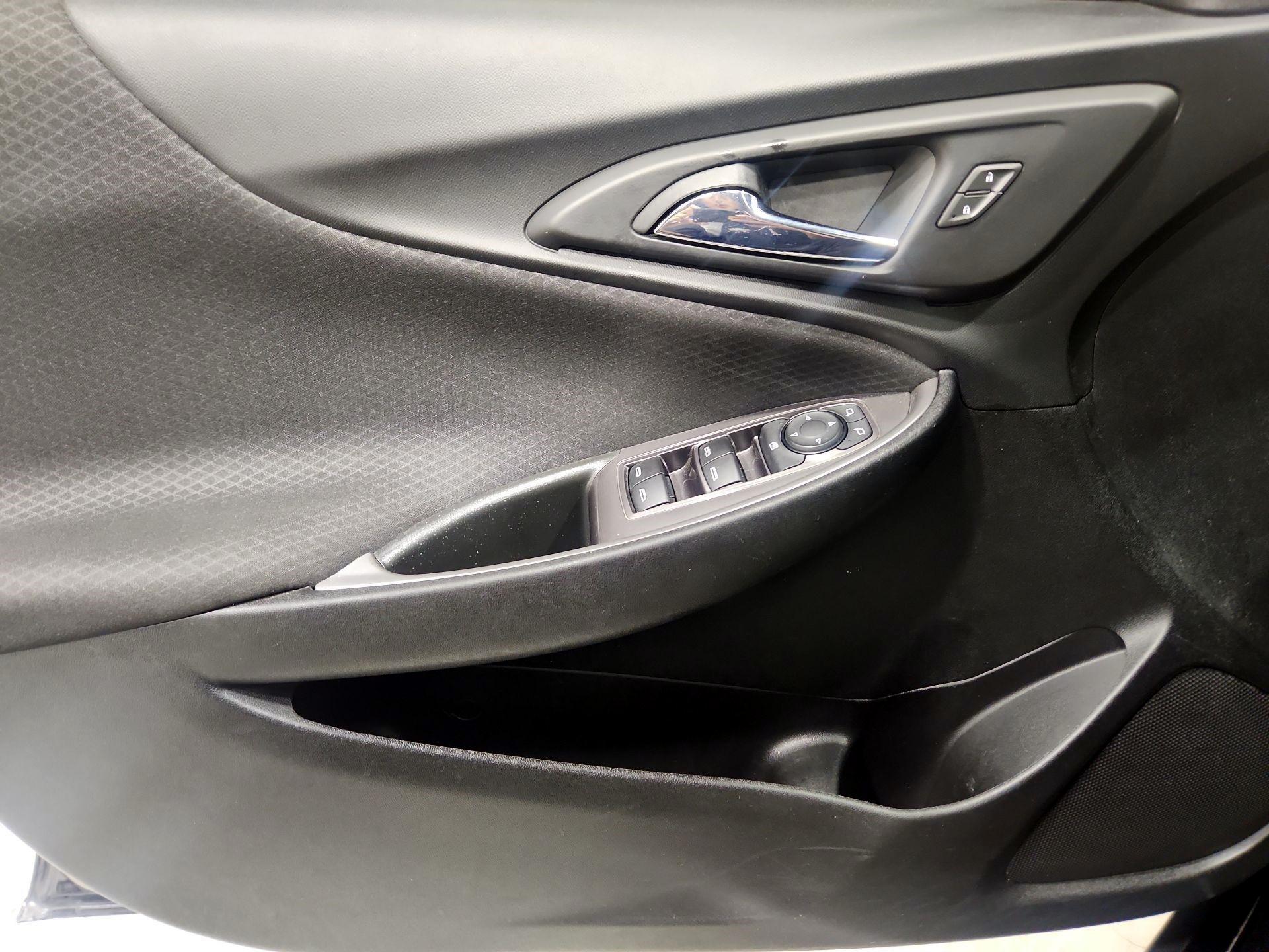 Thumbnail: 2022 Chevrolet Malibu - 12