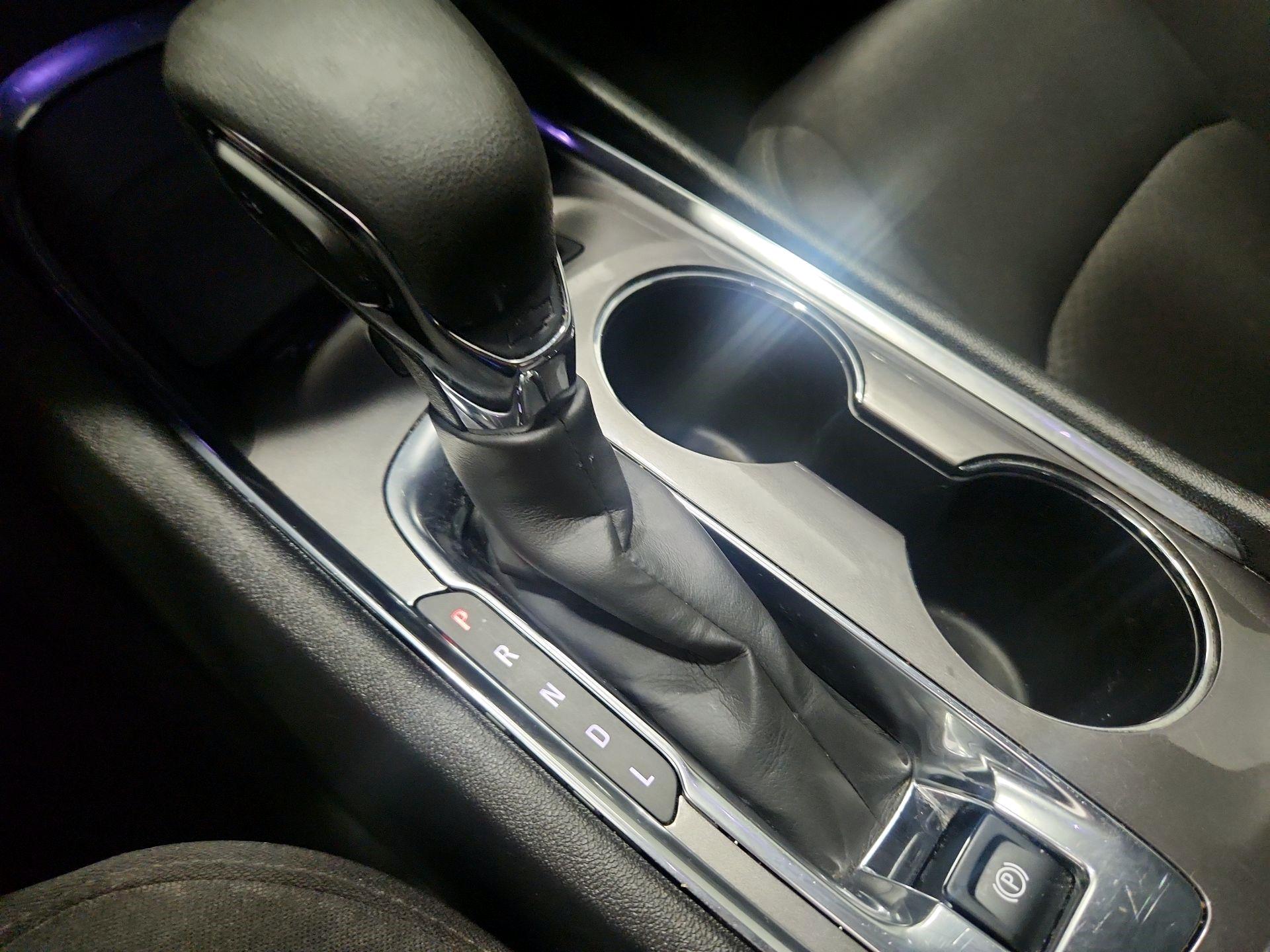 Thumbnail: 2022 Chevrolet Malibu - 17