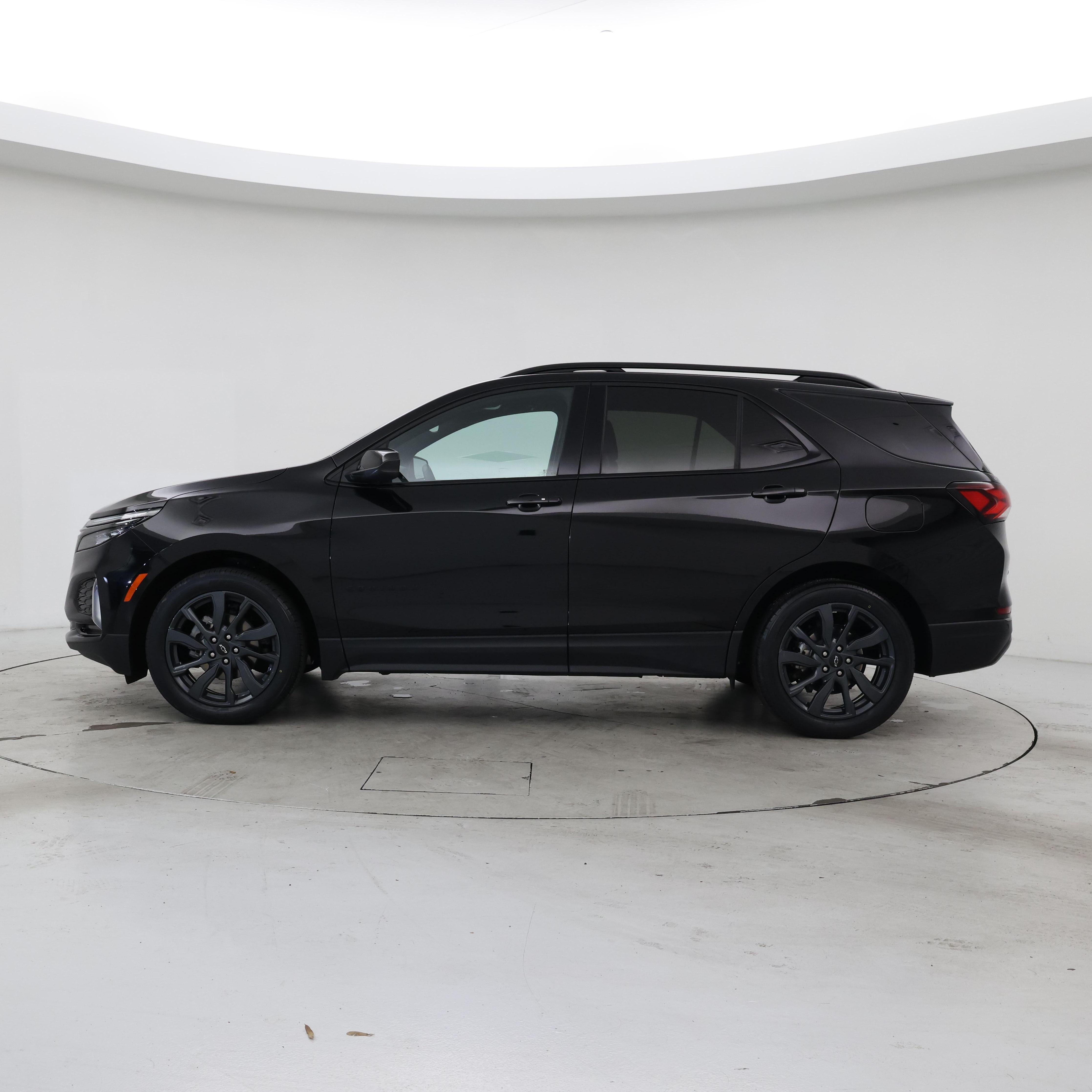 Thumbnail: 2023 Chevrolet Equinox - 3