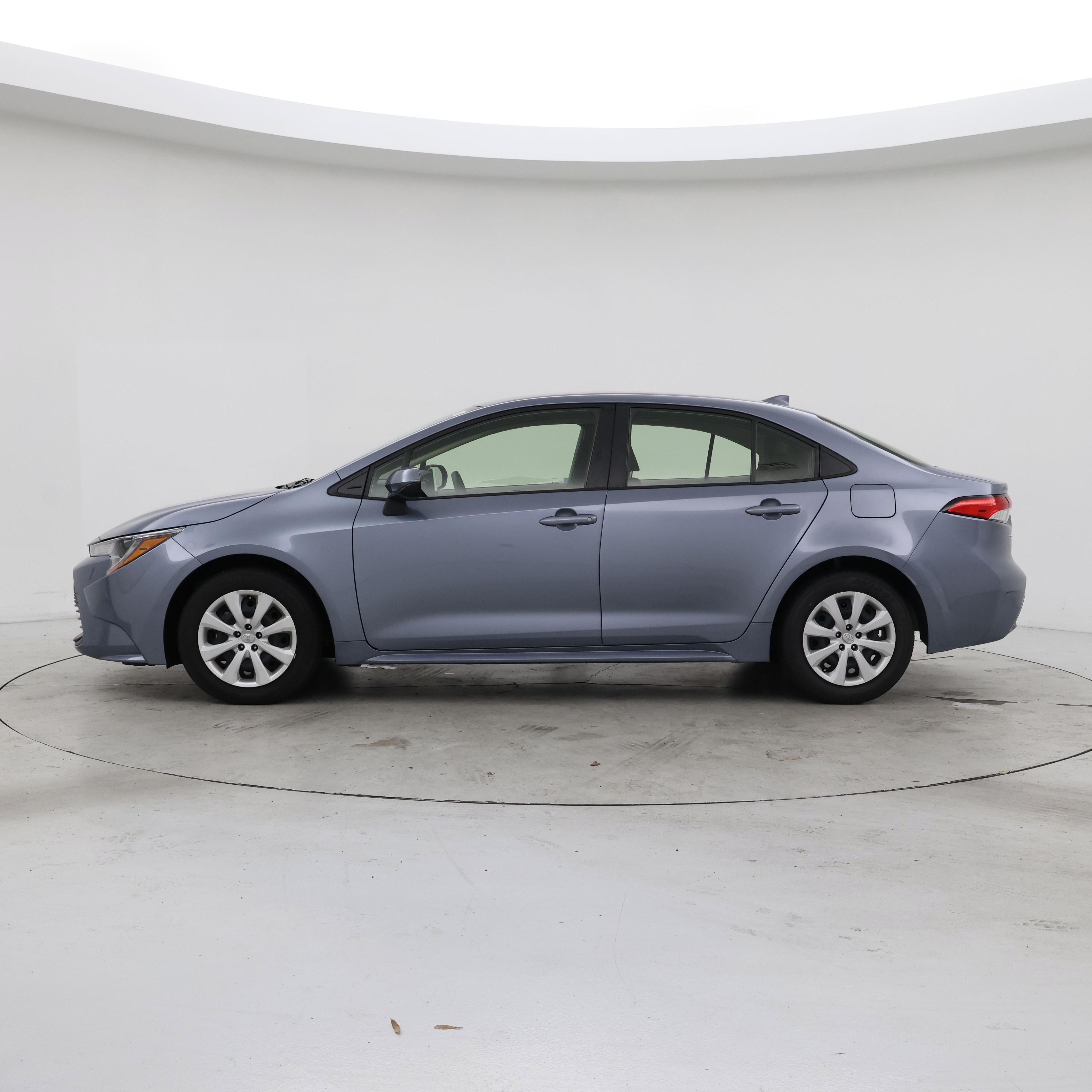 Thumbnail: 2023 Toyota Corolla - 3