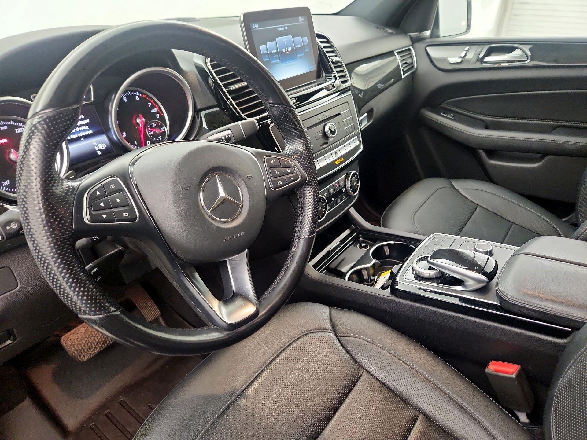Thumbnail: 2016 Mercedes-Benz GLE - 11