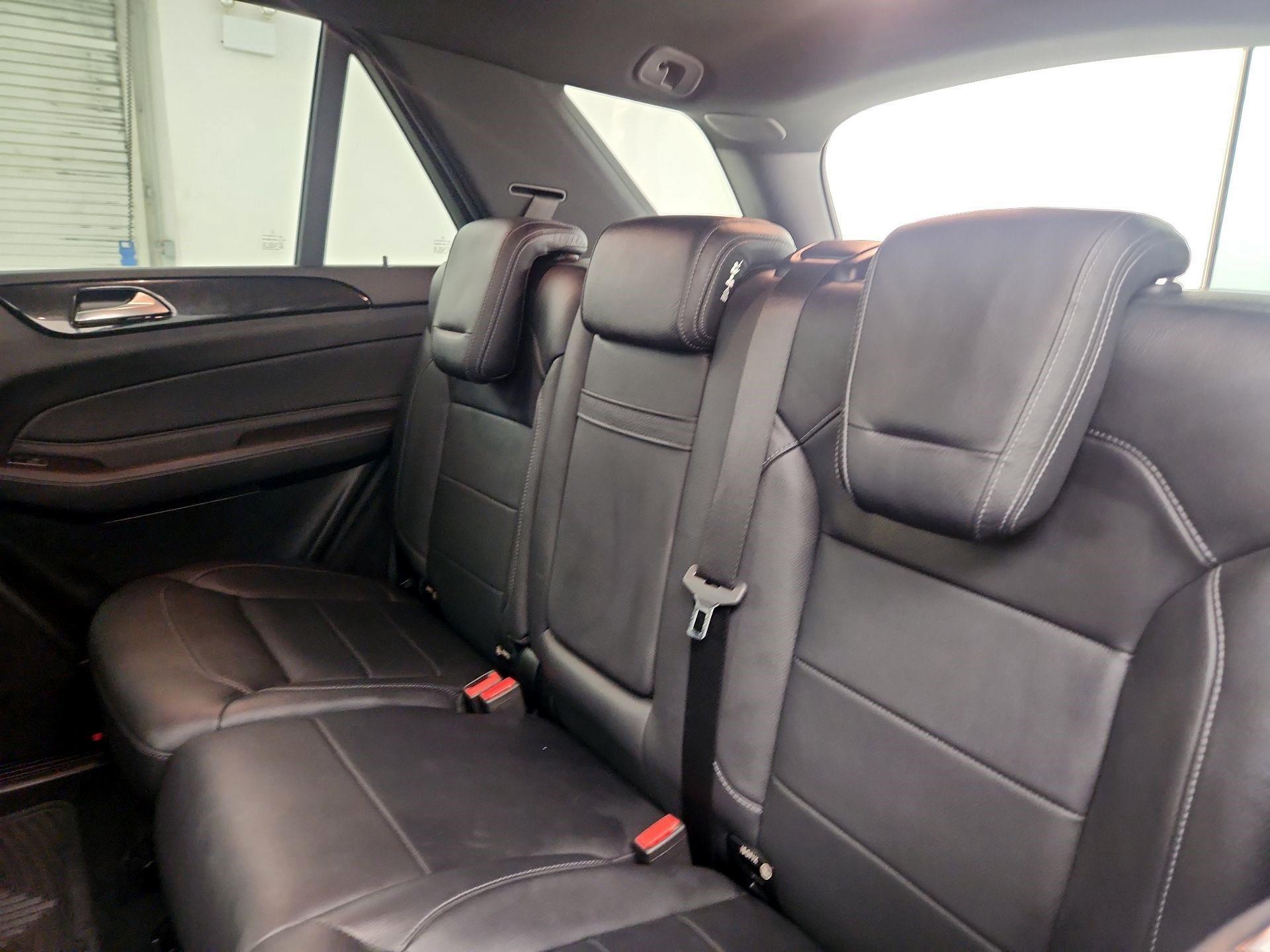 Thumbnail: 2016 Mercedes-Benz GLE - 19