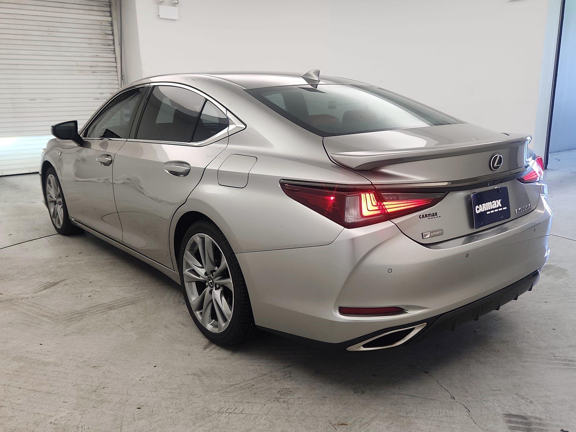 Thumbnail: 2020 Lexus ES - 7