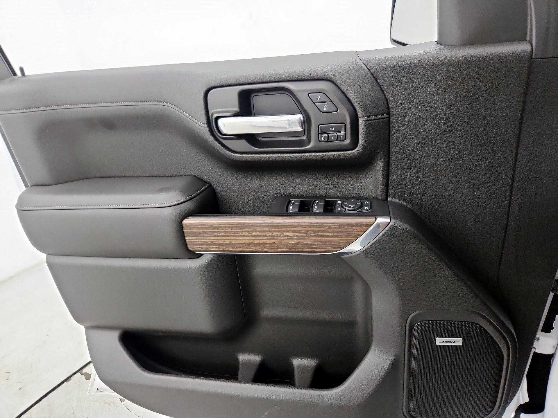 Thumbnail: 2019 Chevrolet Silverado 1500 - 12