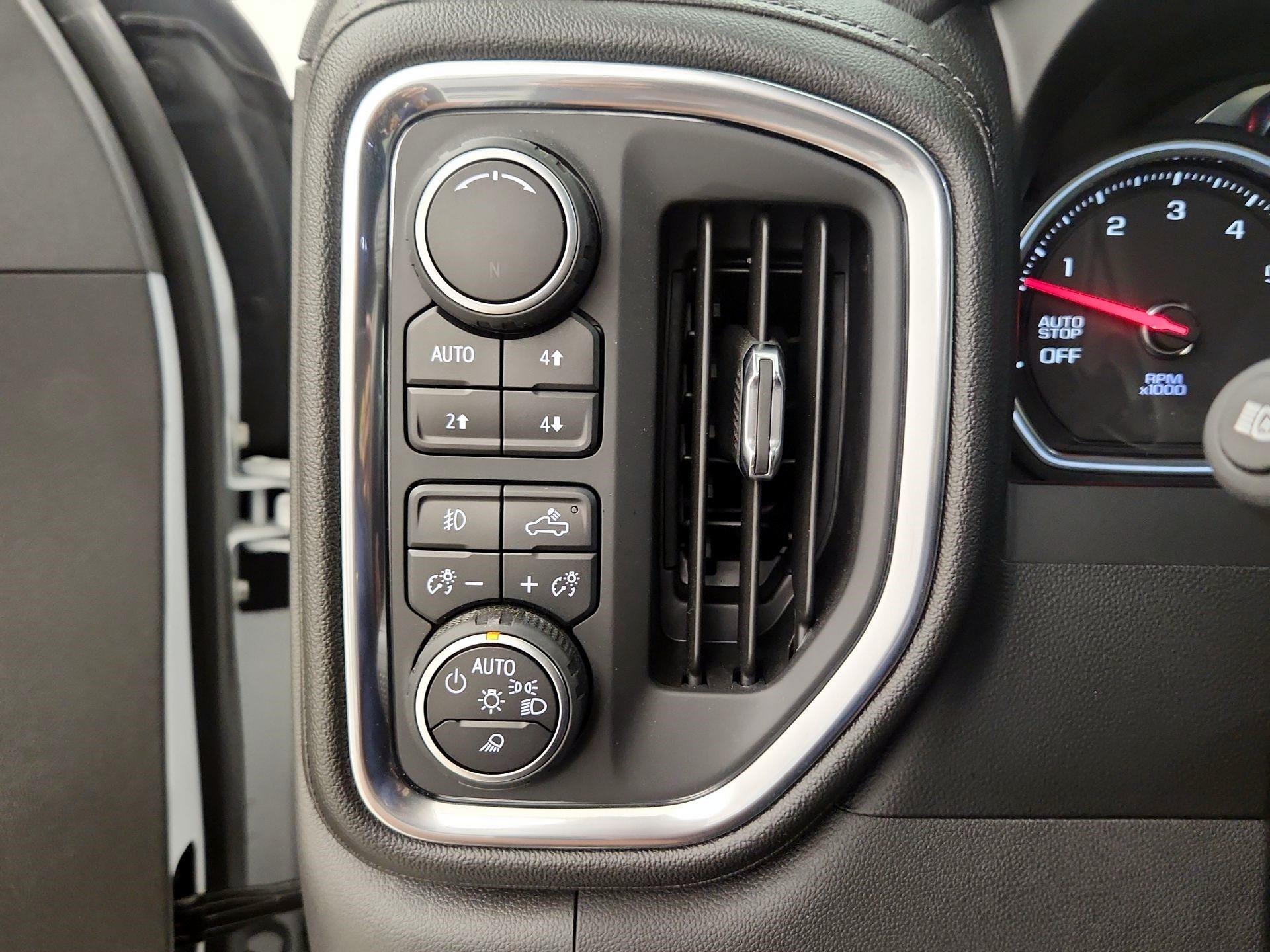 Thumbnail: 2019 Chevrolet Silverado 1500 - 13