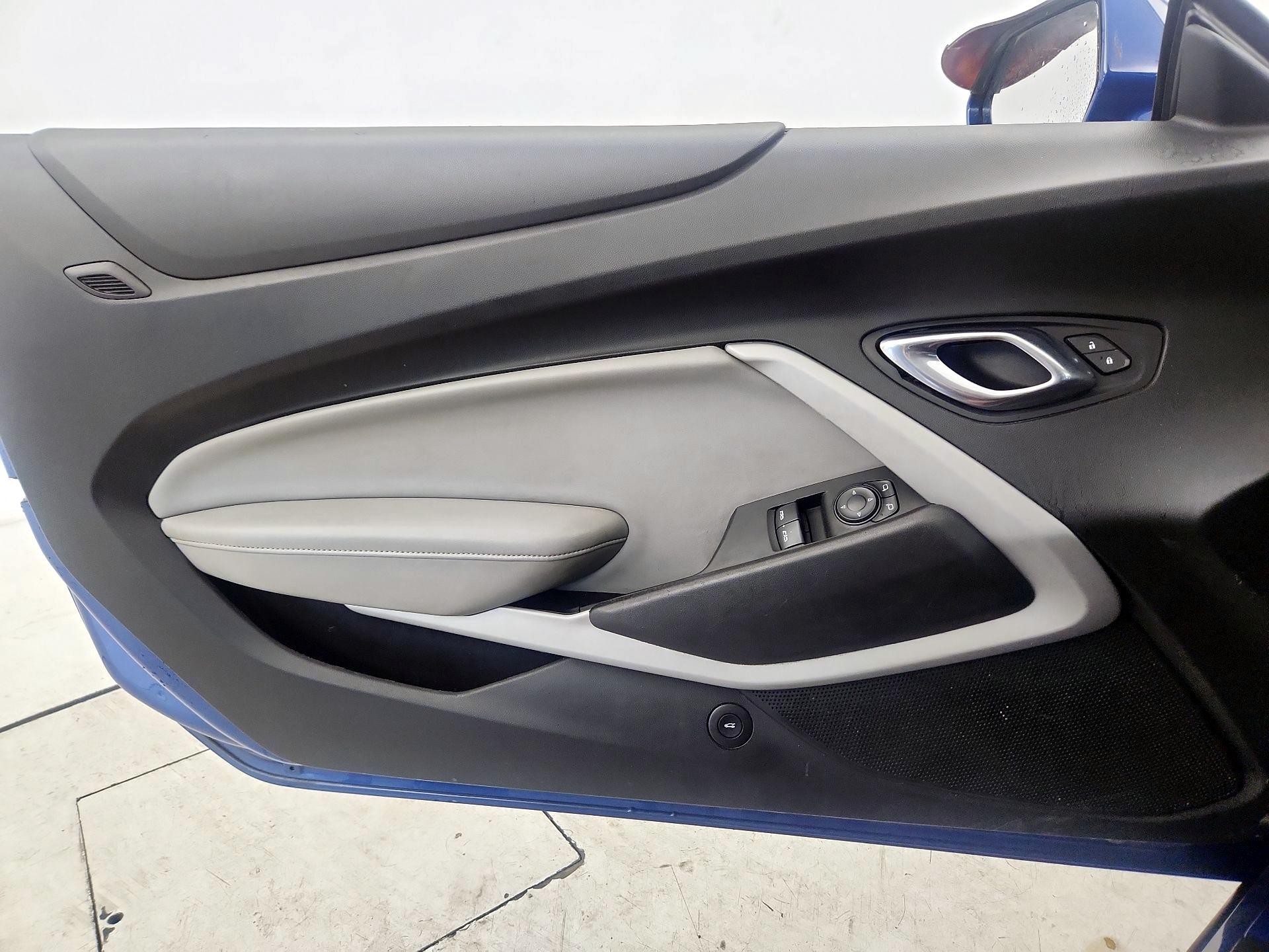 Thumbnail: 2020 Chevrolet Camaro - 12