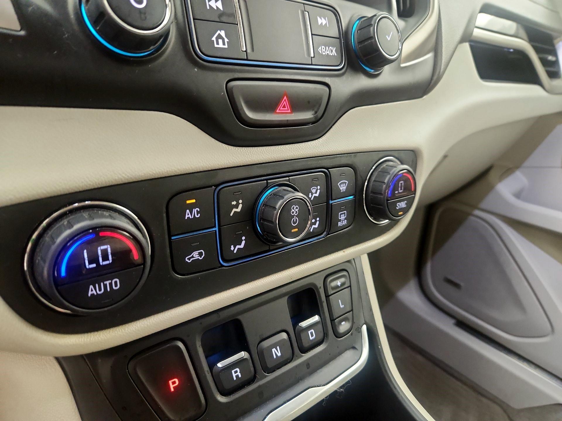 Thumbnail: 2019 GMC Terrain - 17