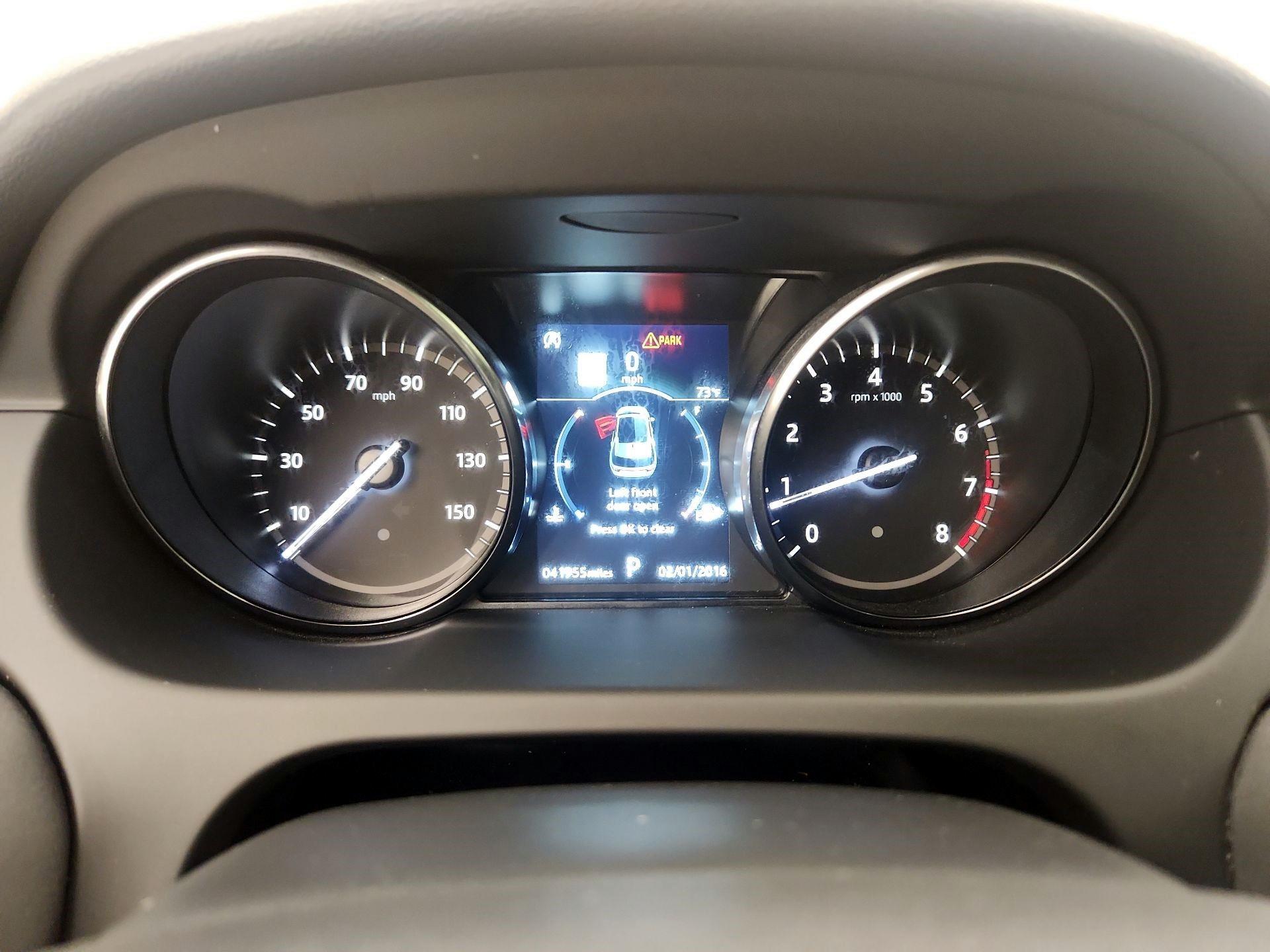 Thumbnail: 2019 Land Rover Discovery Sport - 10