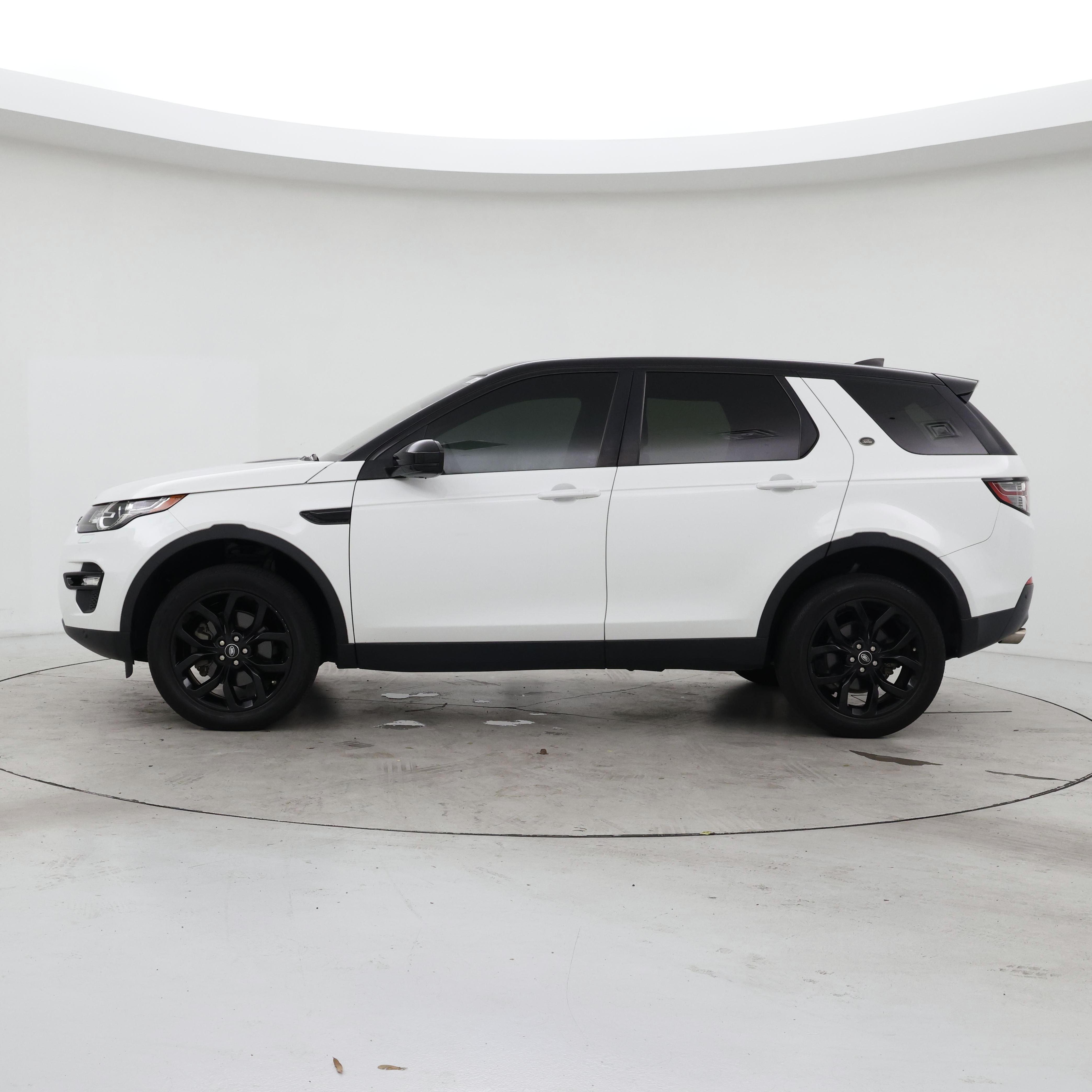 Thumbnail: 2019 Land Rover Discovery Sport - 3