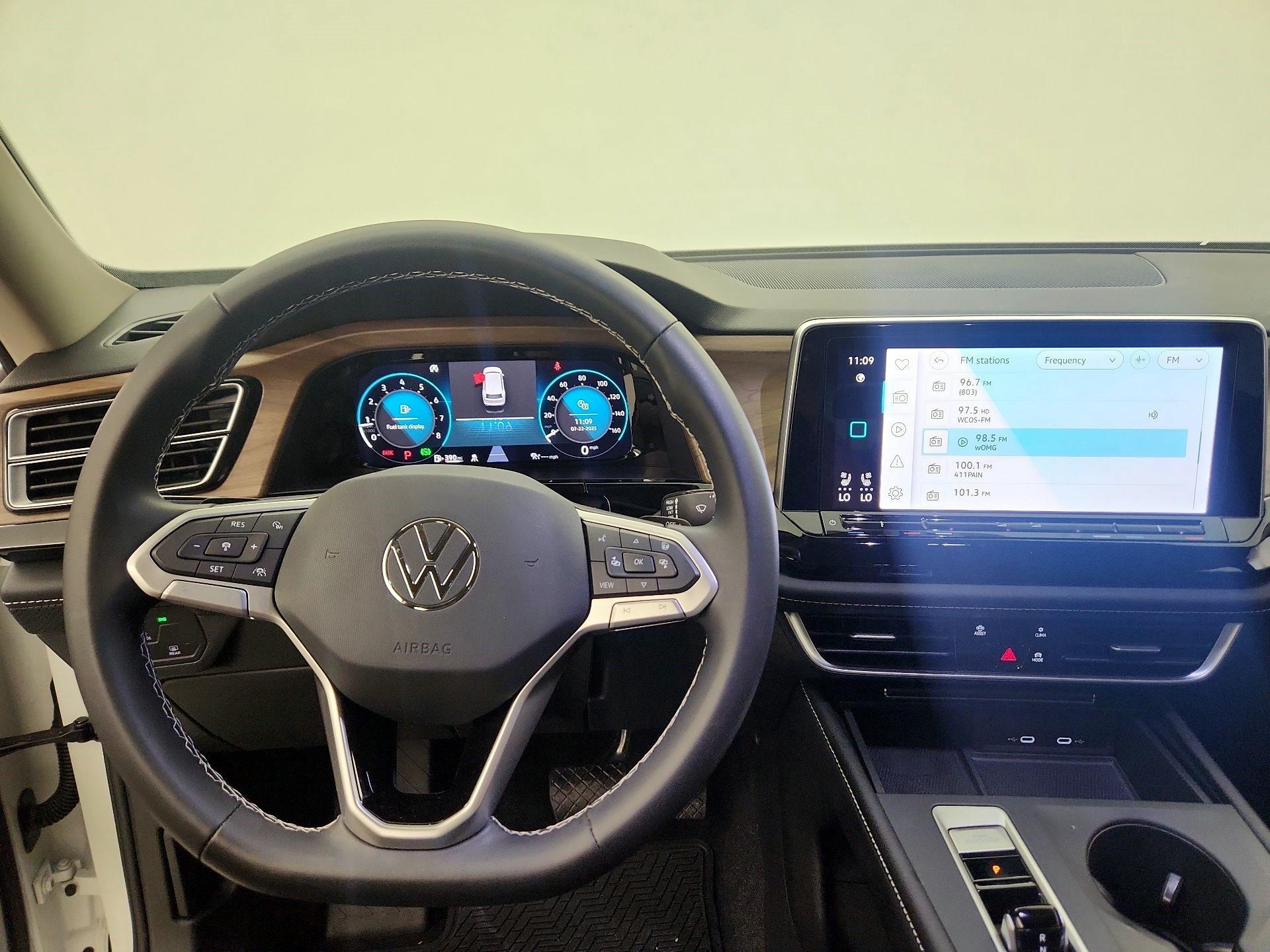 Thumbnail: 2024 Volkswagen Atlas - 9