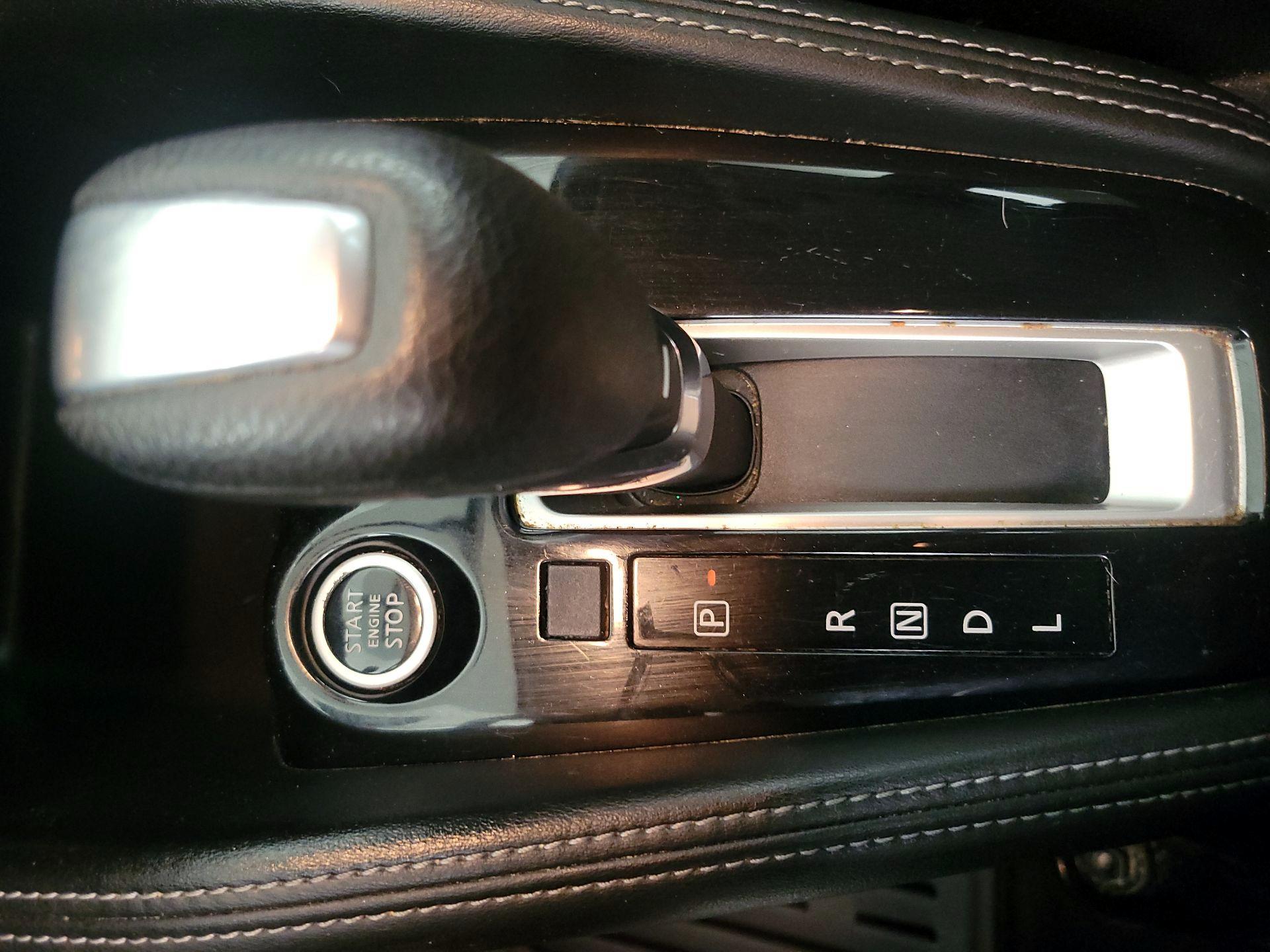 Thumbnail: 2019 Nissan Kicks - 17