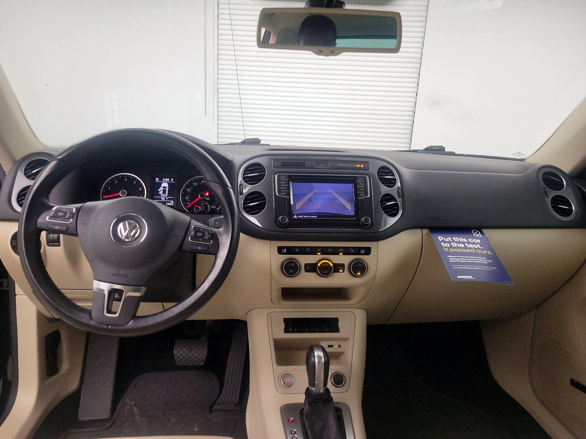 Thumbnail: 2016 Volkswagen Tiguan - 9