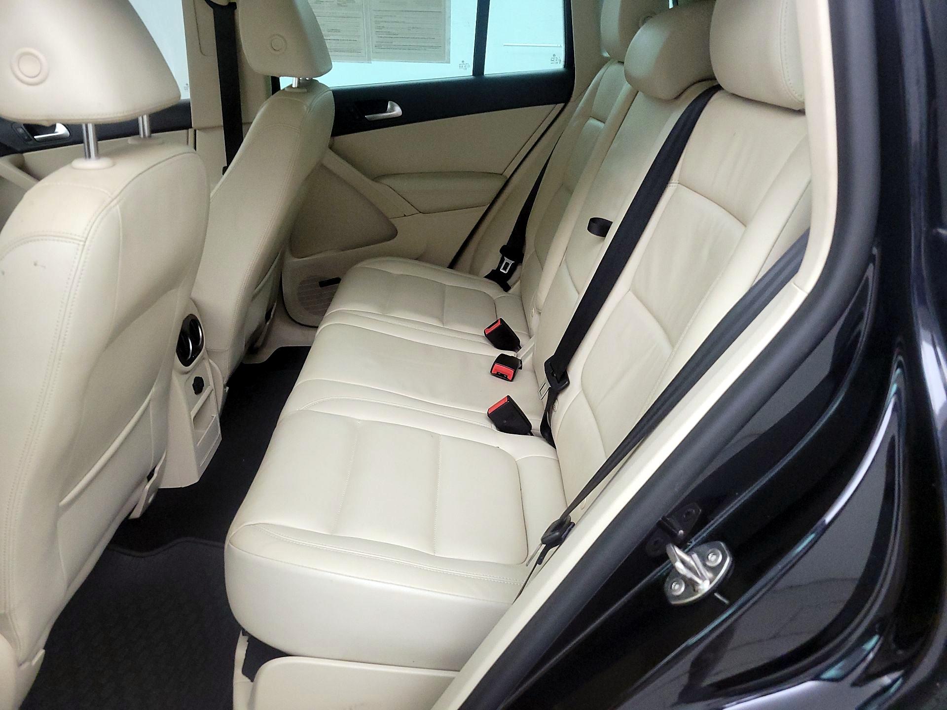 Thumbnail: 2016 Volkswagen Tiguan - 20