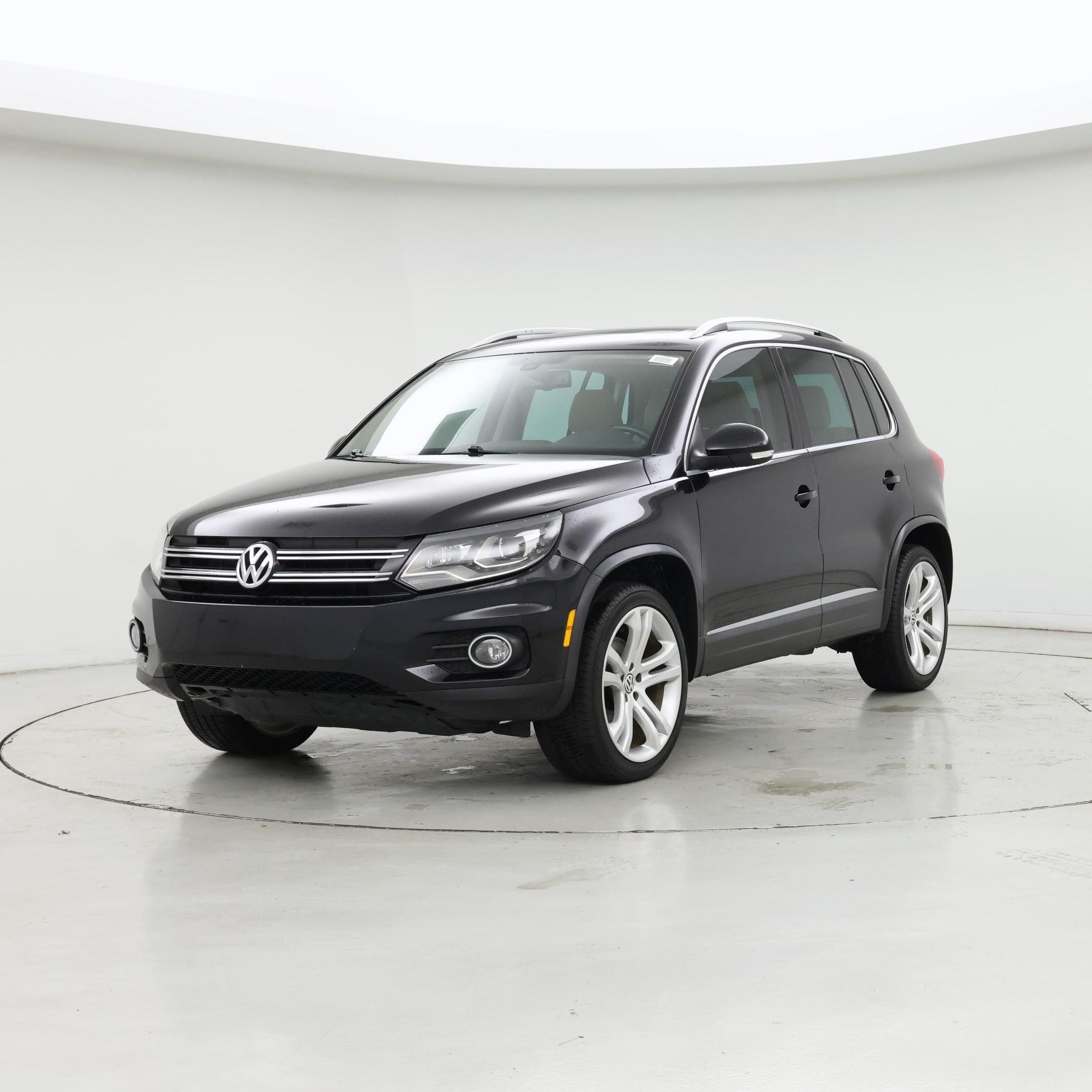 Thumbnail: 2016 Volkswagen Tiguan - 4