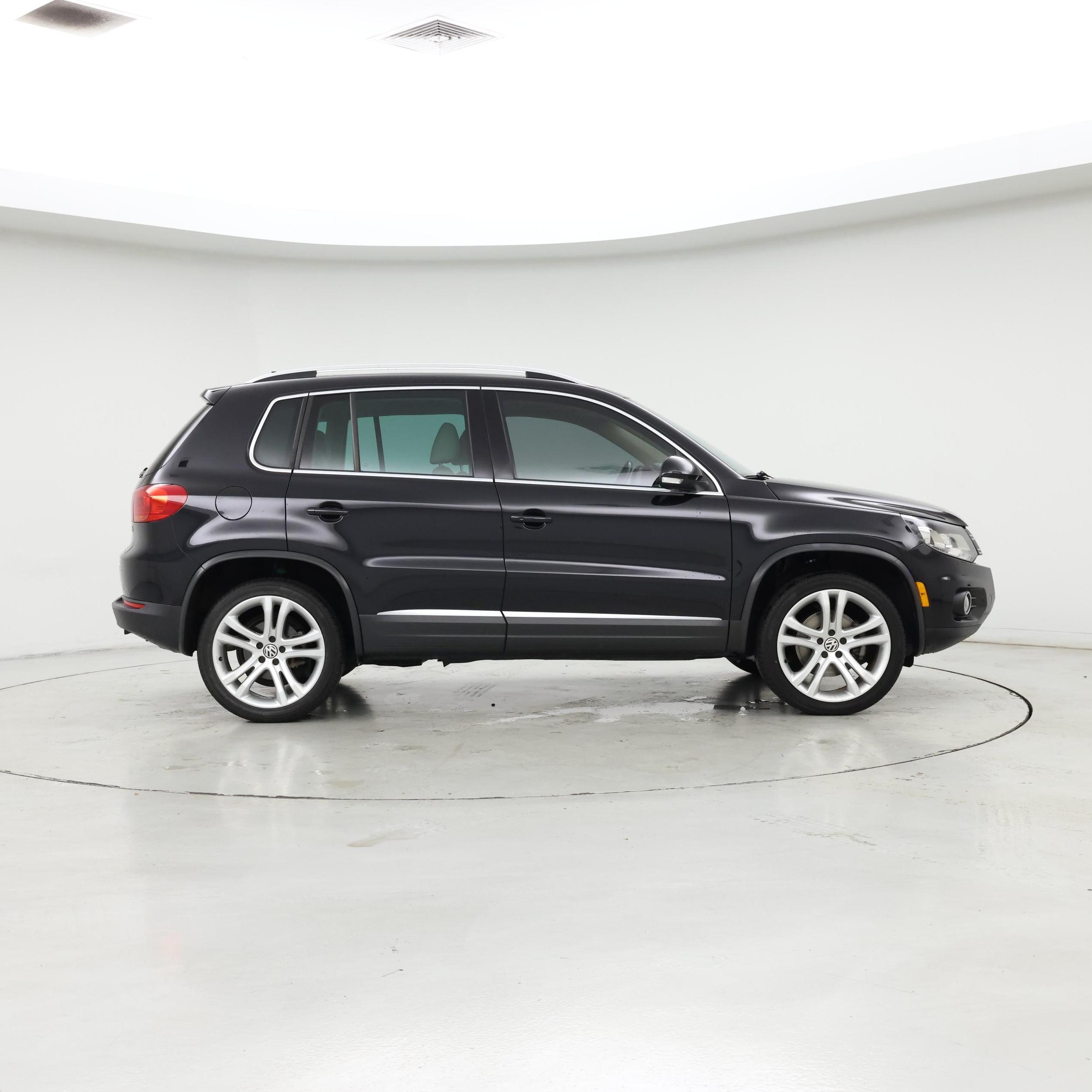 Thumbnail: 2016 Volkswagen Tiguan - 7