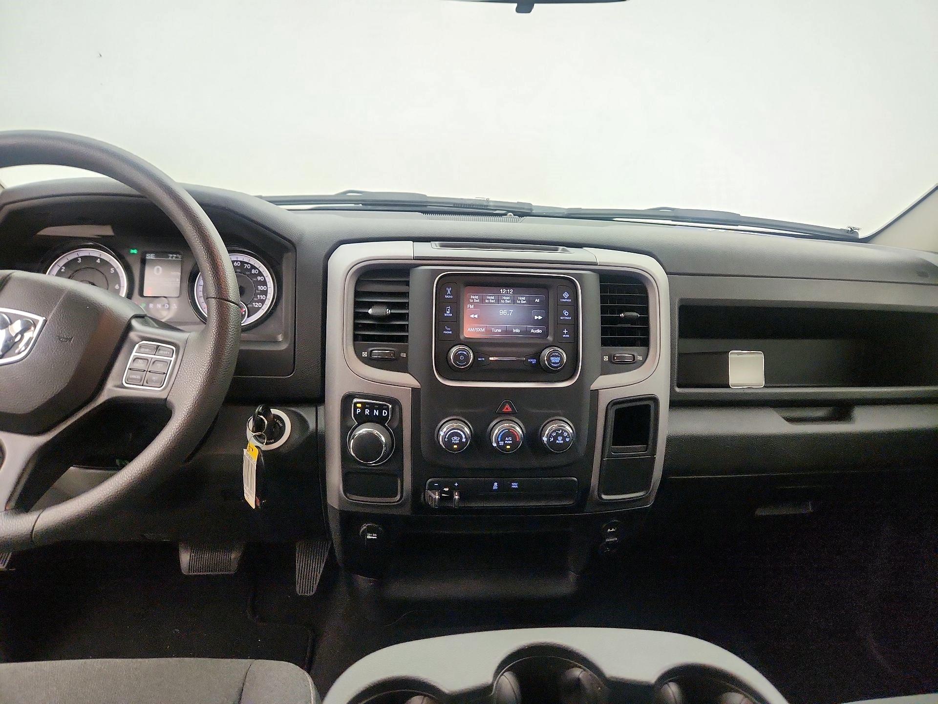 Thumbnail: 2021 RAM 1500 Classic - 9