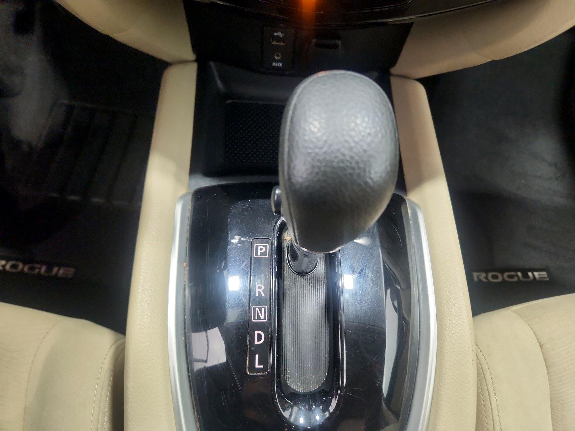 Thumbnail: 2016 Nissan Rogue - 17