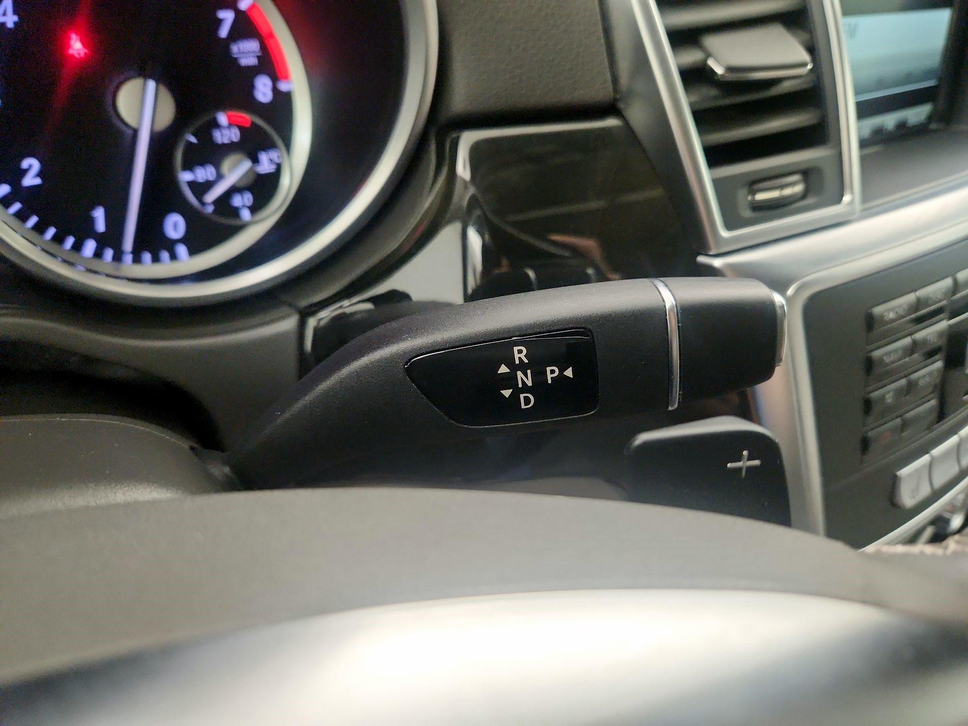 Thumbnail: 2015 Mercedes-Benz M-Class - 15