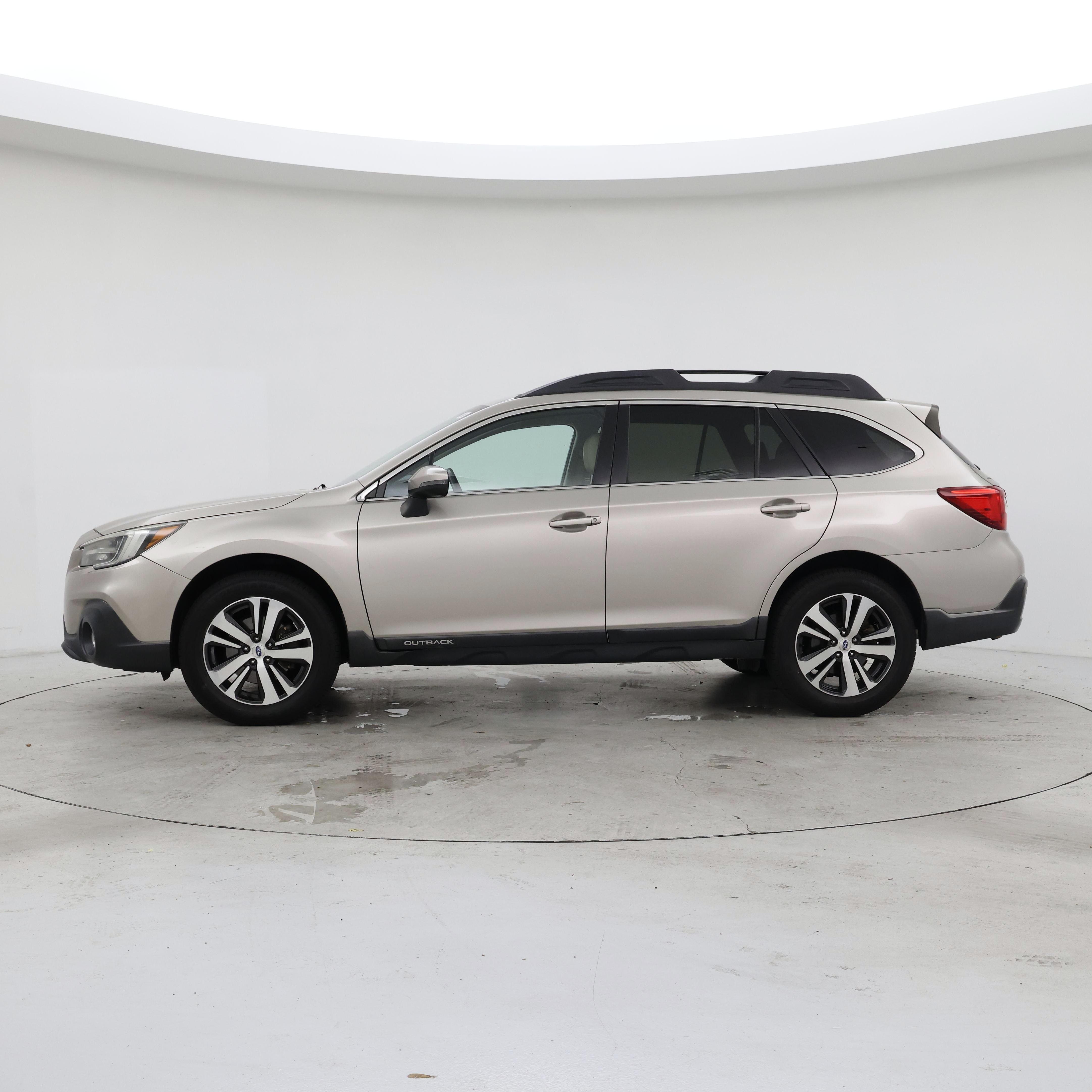 Thumbnail: 2019 Subaru Outback - 3