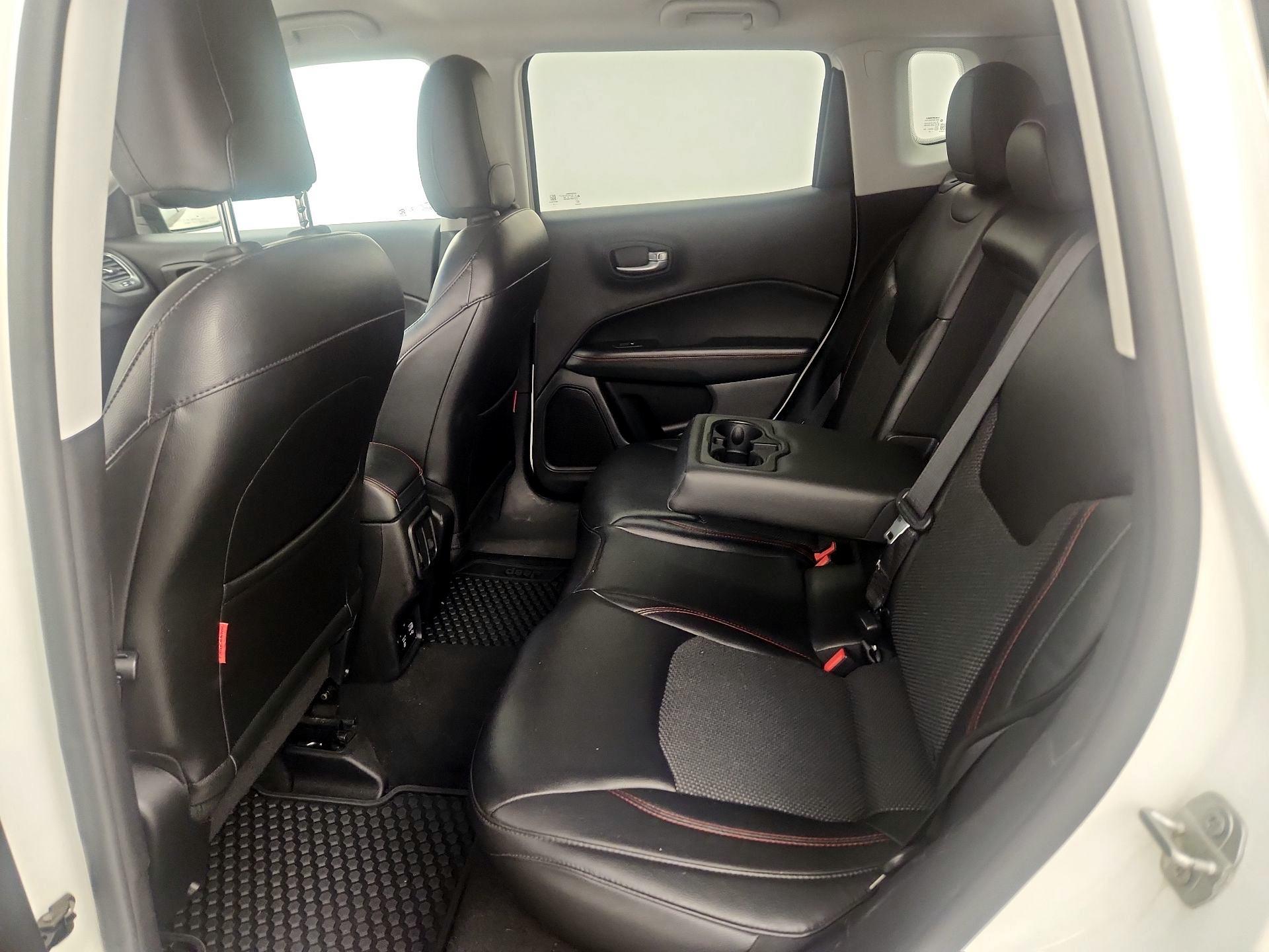 Thumbnail: 2018 Jeep Compass - 17
