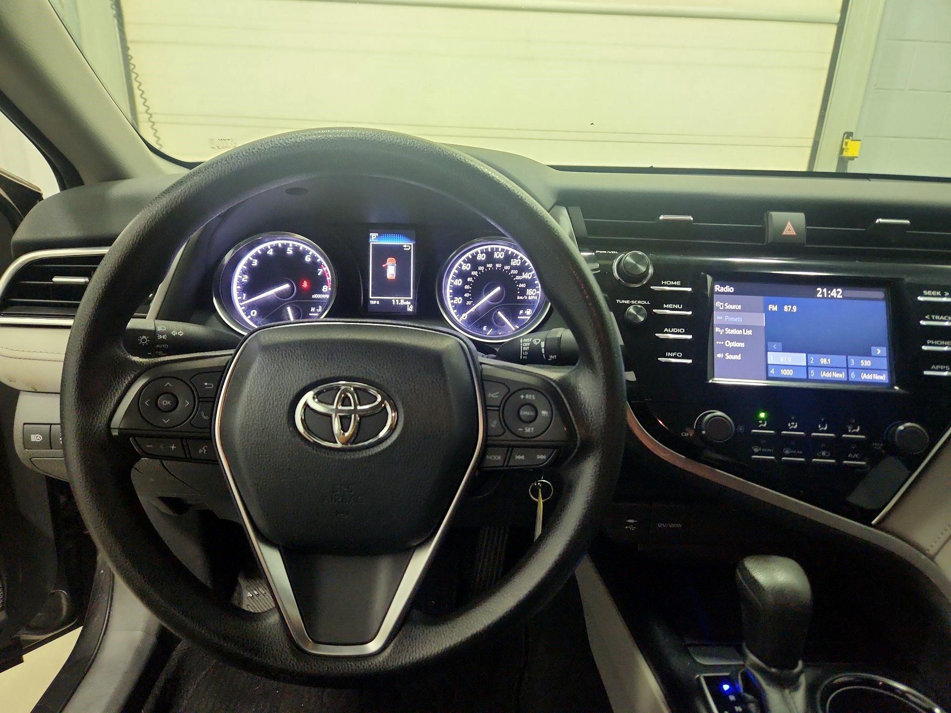 Thumbnail: 2018 Toyota Camry - 9