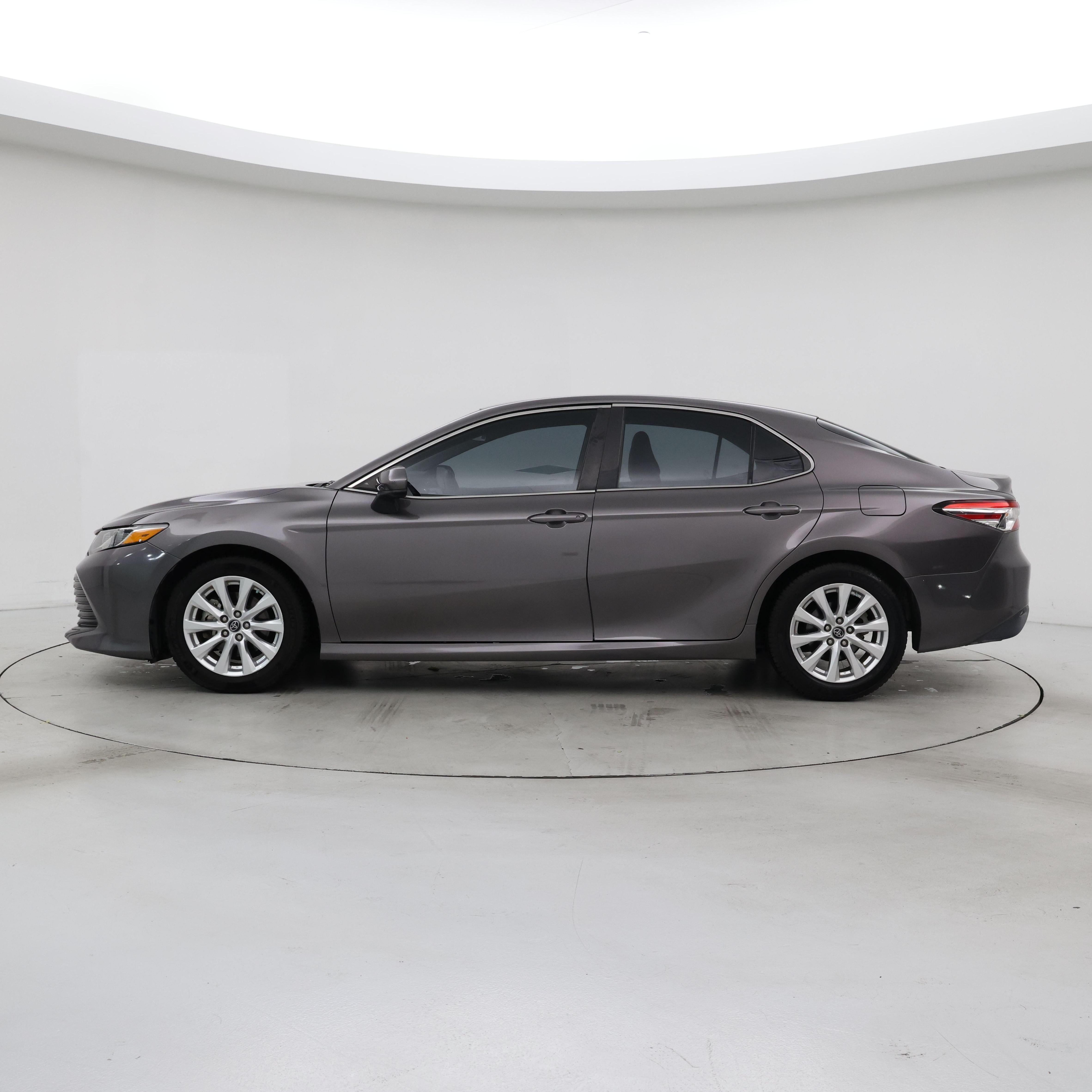 Thumbnail: 2018 Toyota Camry - 3