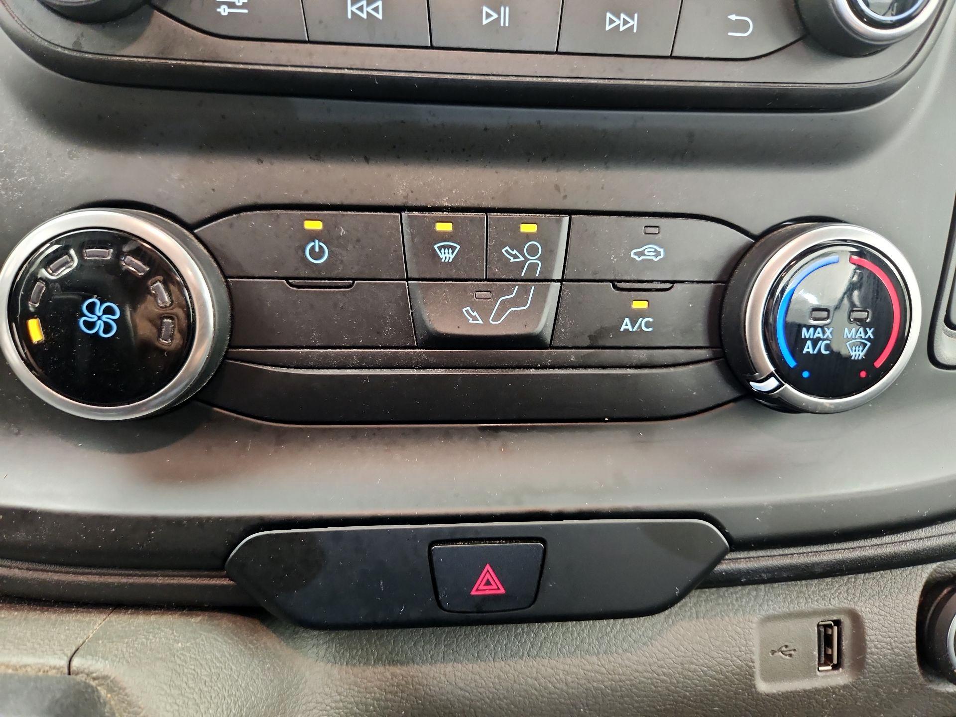 Thumbnail: 2020 Ford Transit Series - 16