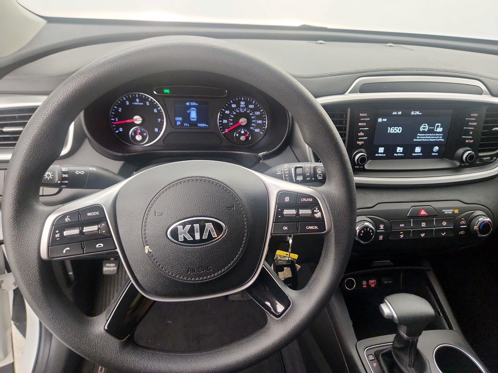 Thumbnail: 2020 Kia Sorento - 9