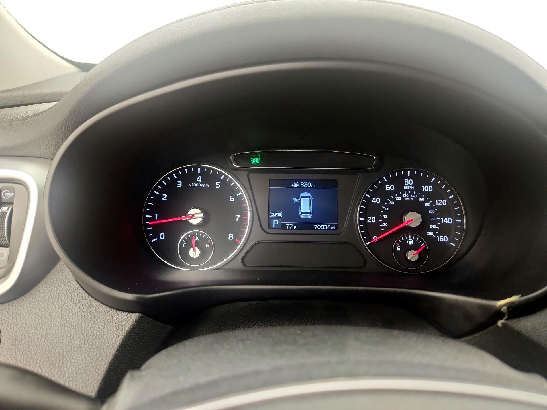 Thumbnail: 2020 Kia Sorento - 10