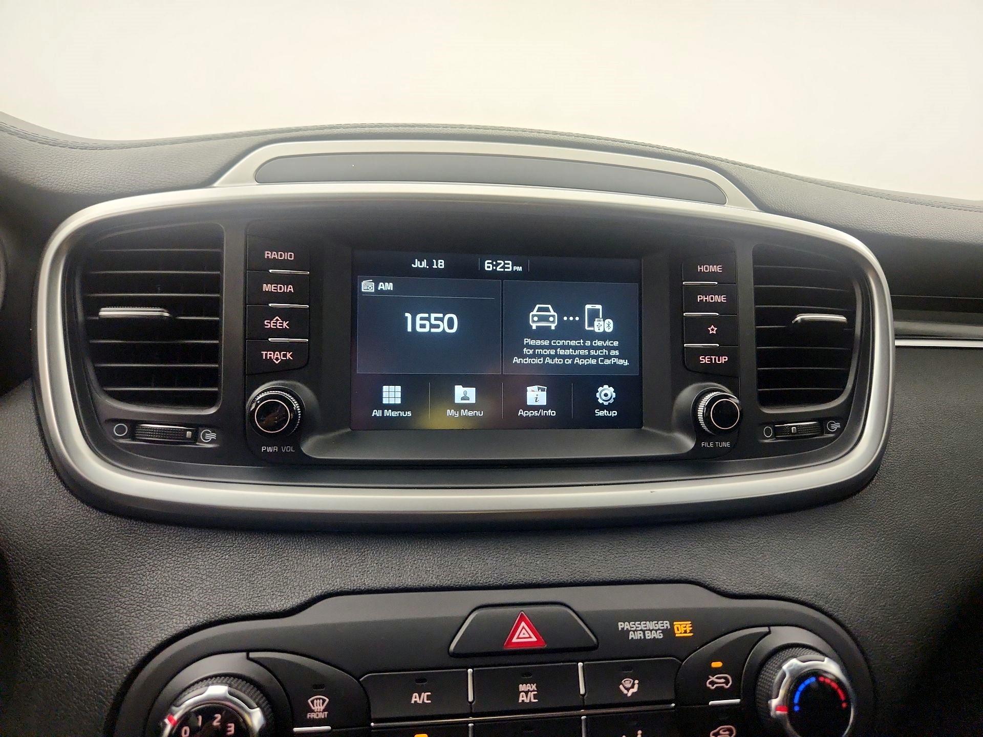 Thumbnail: 2020 Kia Sorento - 14