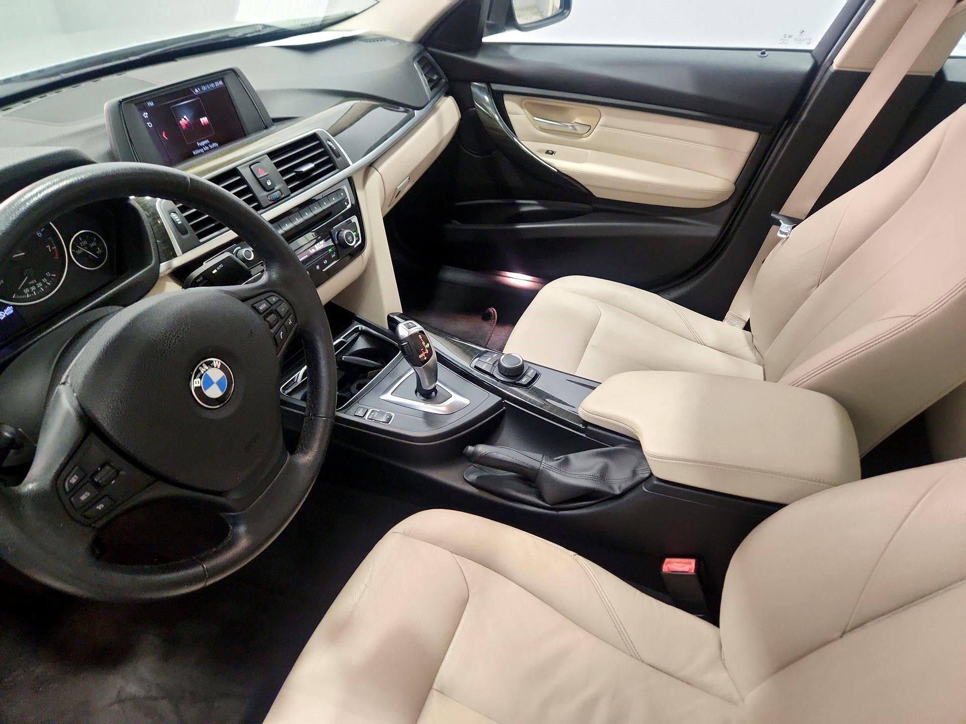 Thumbnail: 2018 BMW 3 Series - 11