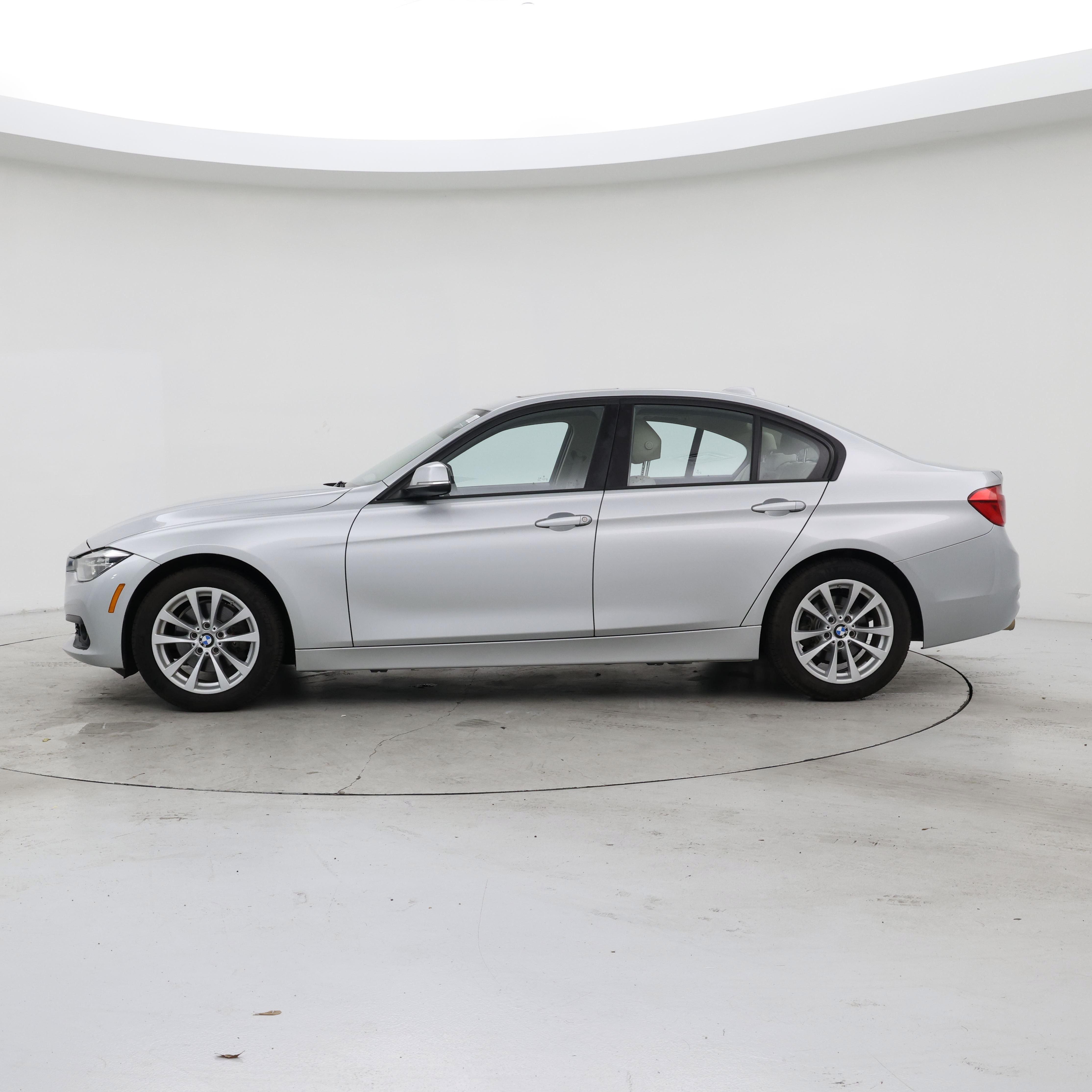 Thumbnail: 2018 BMW 3 Series - 3