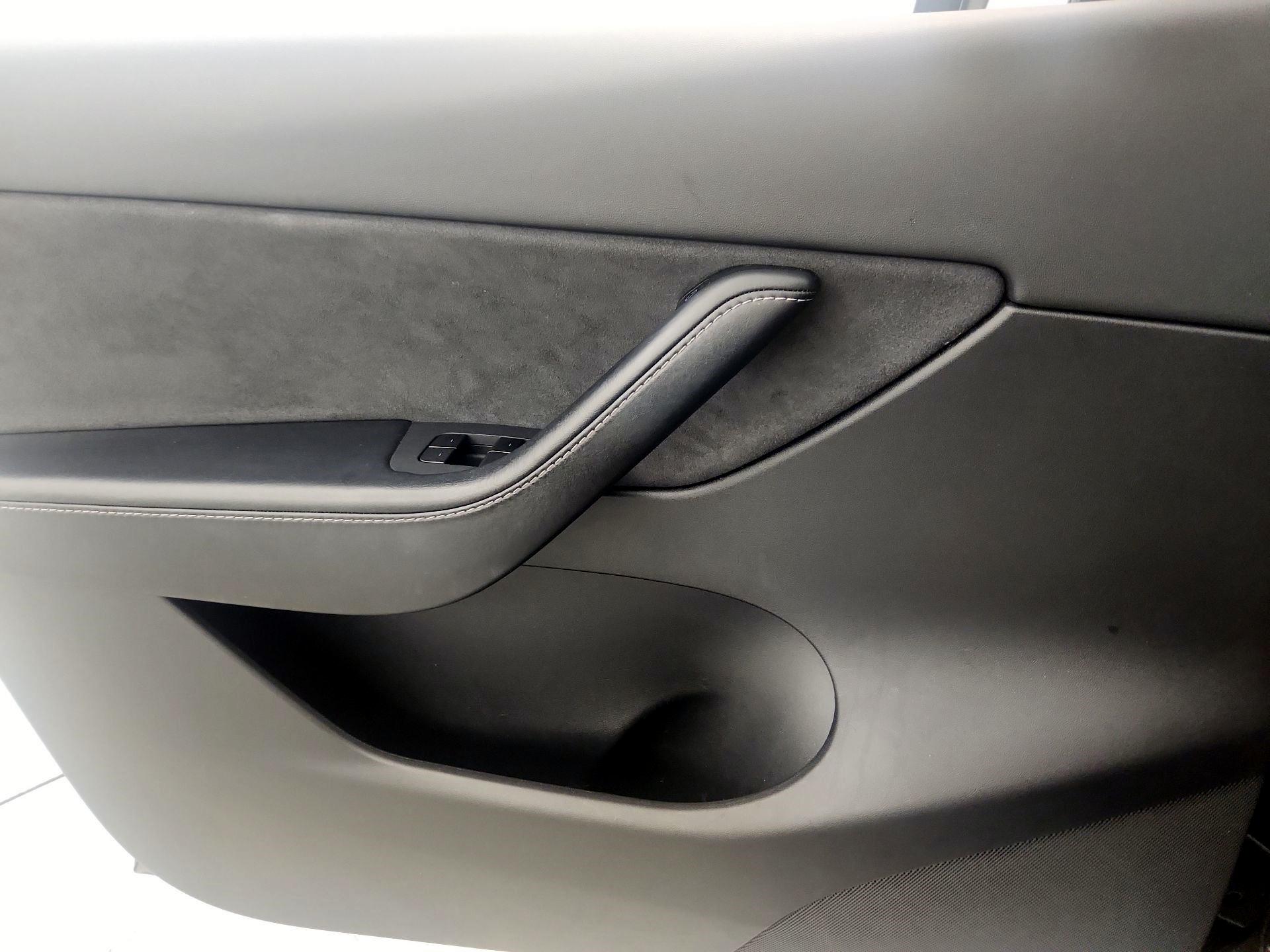 Thumbnail: 2021 Tesla Model Y - 12