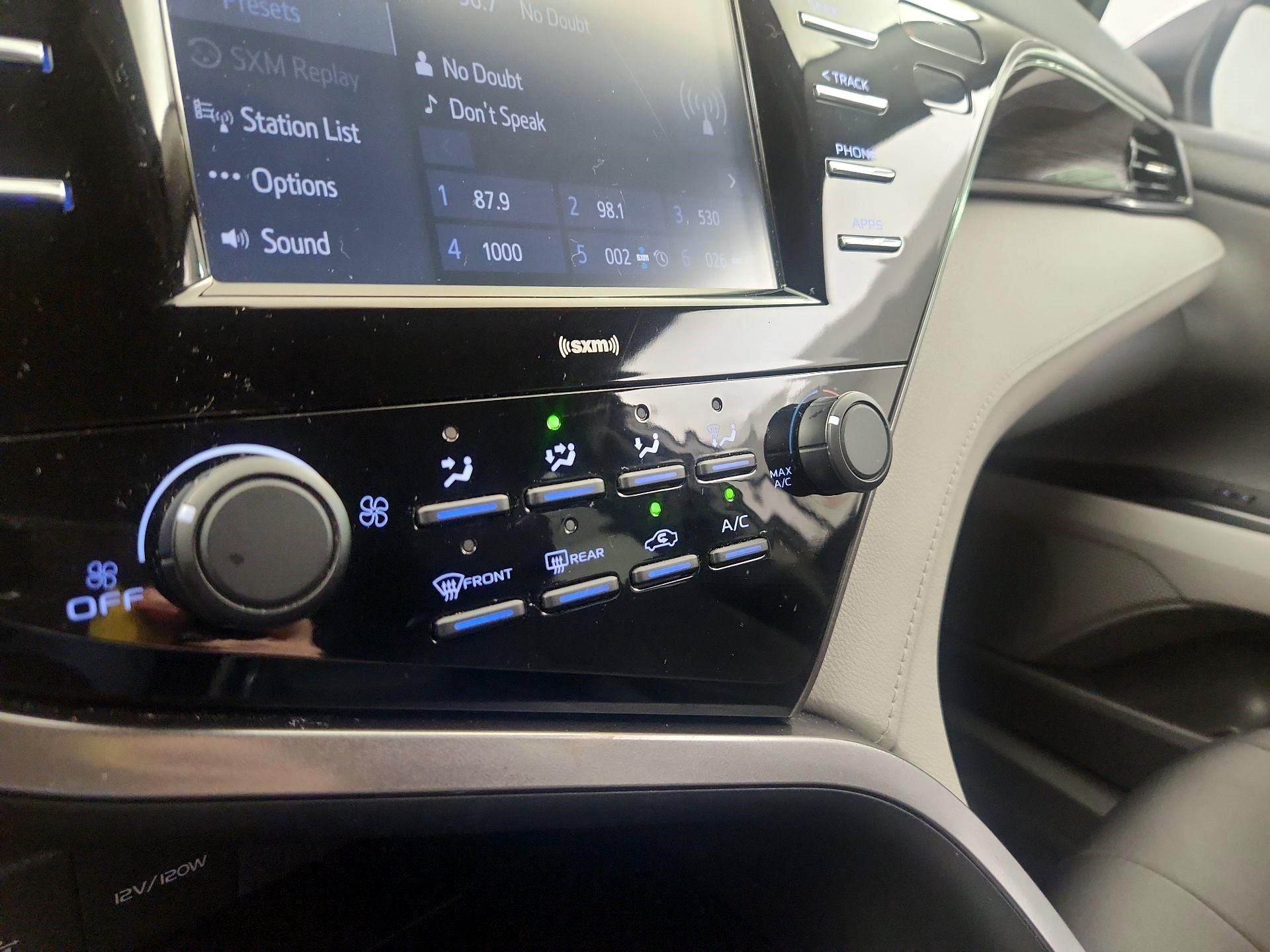 Thumbnail: 2020 Toyota Camry - 14