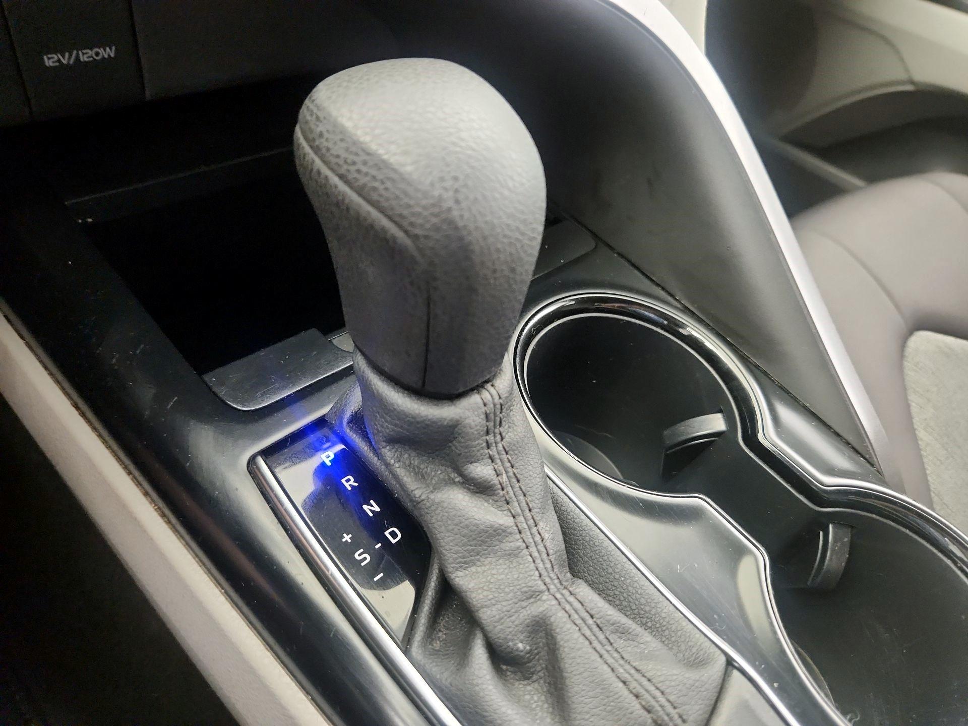 Thumbnail: 2020 Toyota Camry - 15