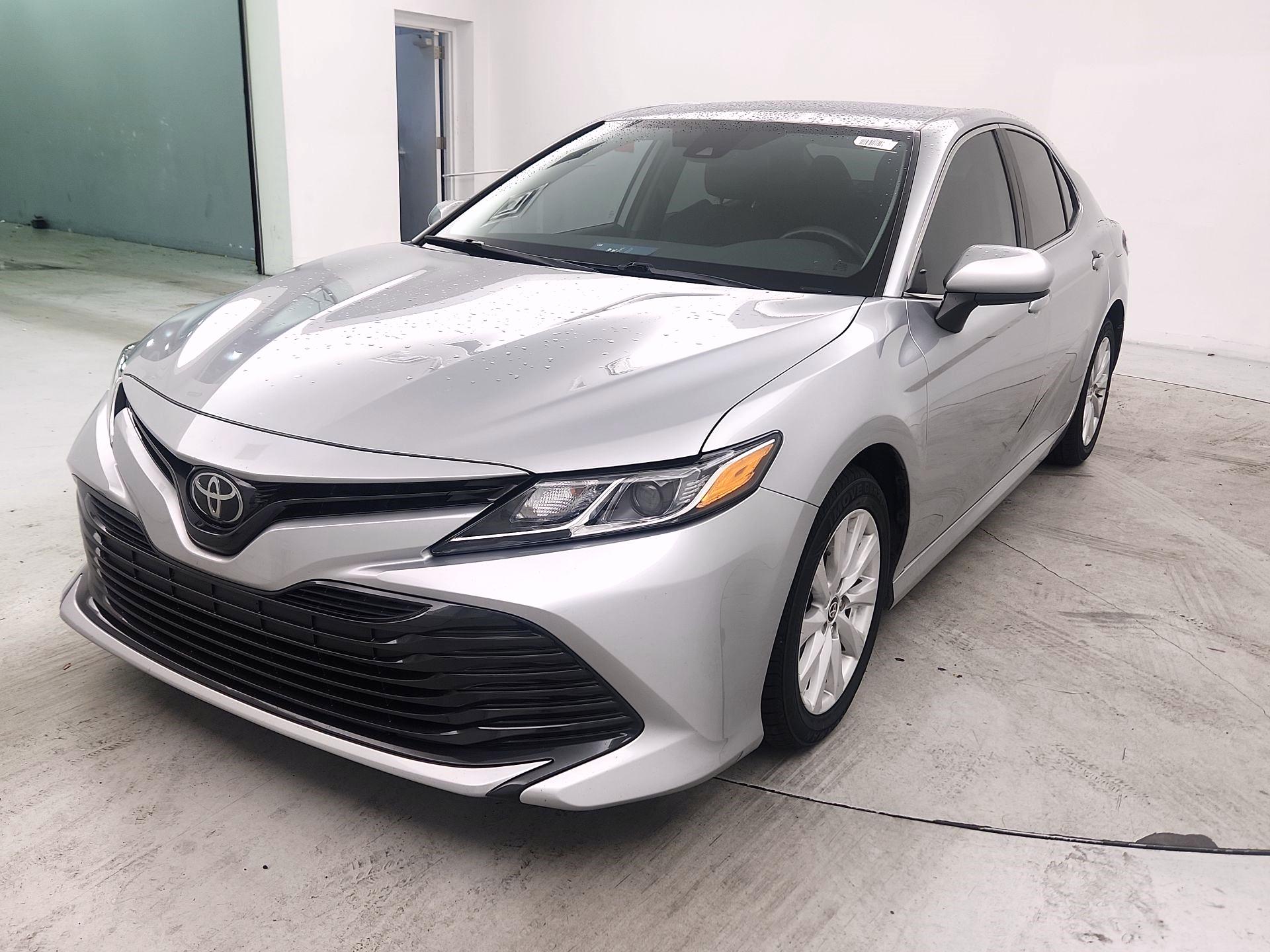 Thumbnail: 2020 Toyota Camry - 3