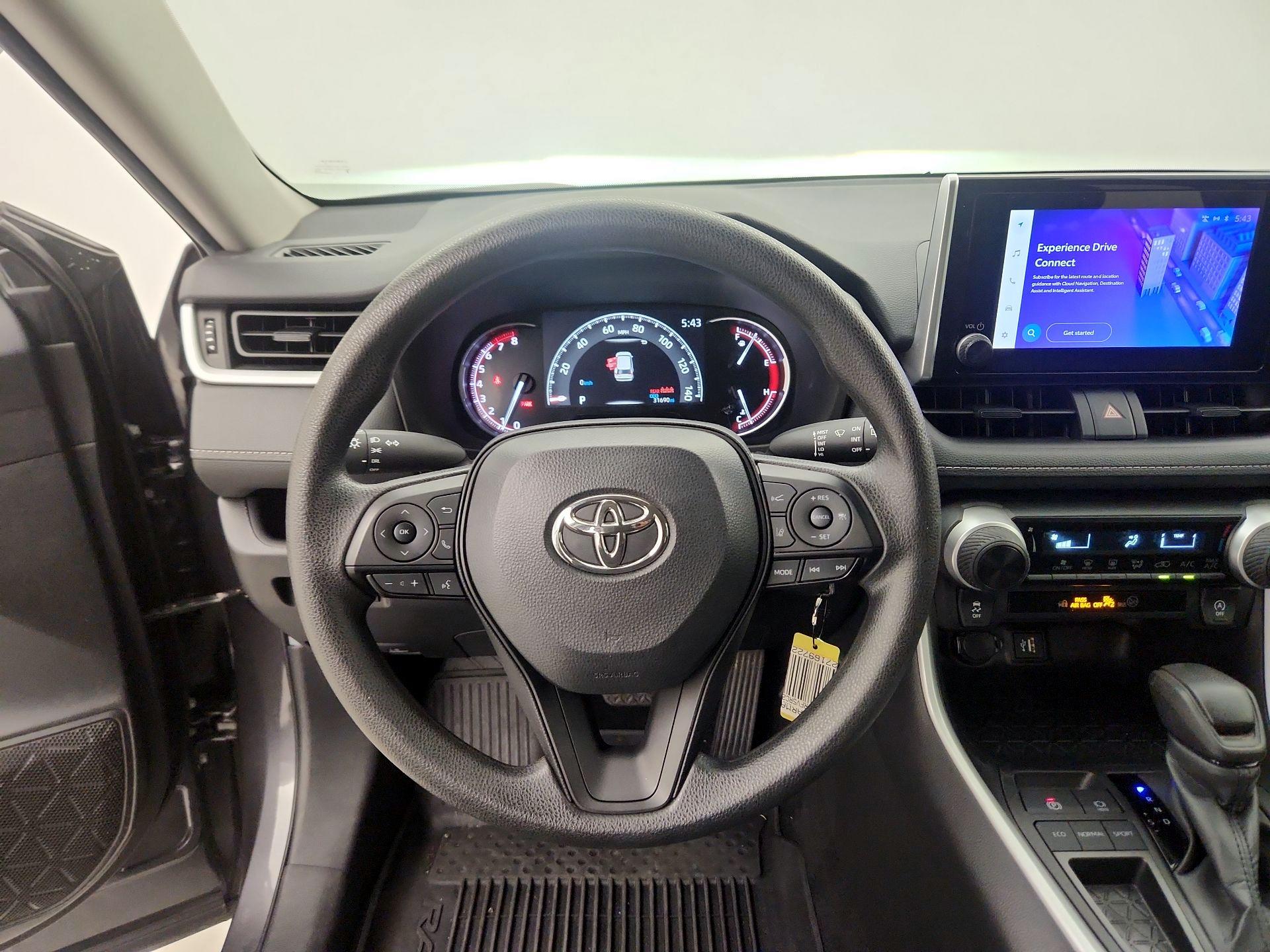 Thumbnail: 2024 Toyota RAV4 - 10