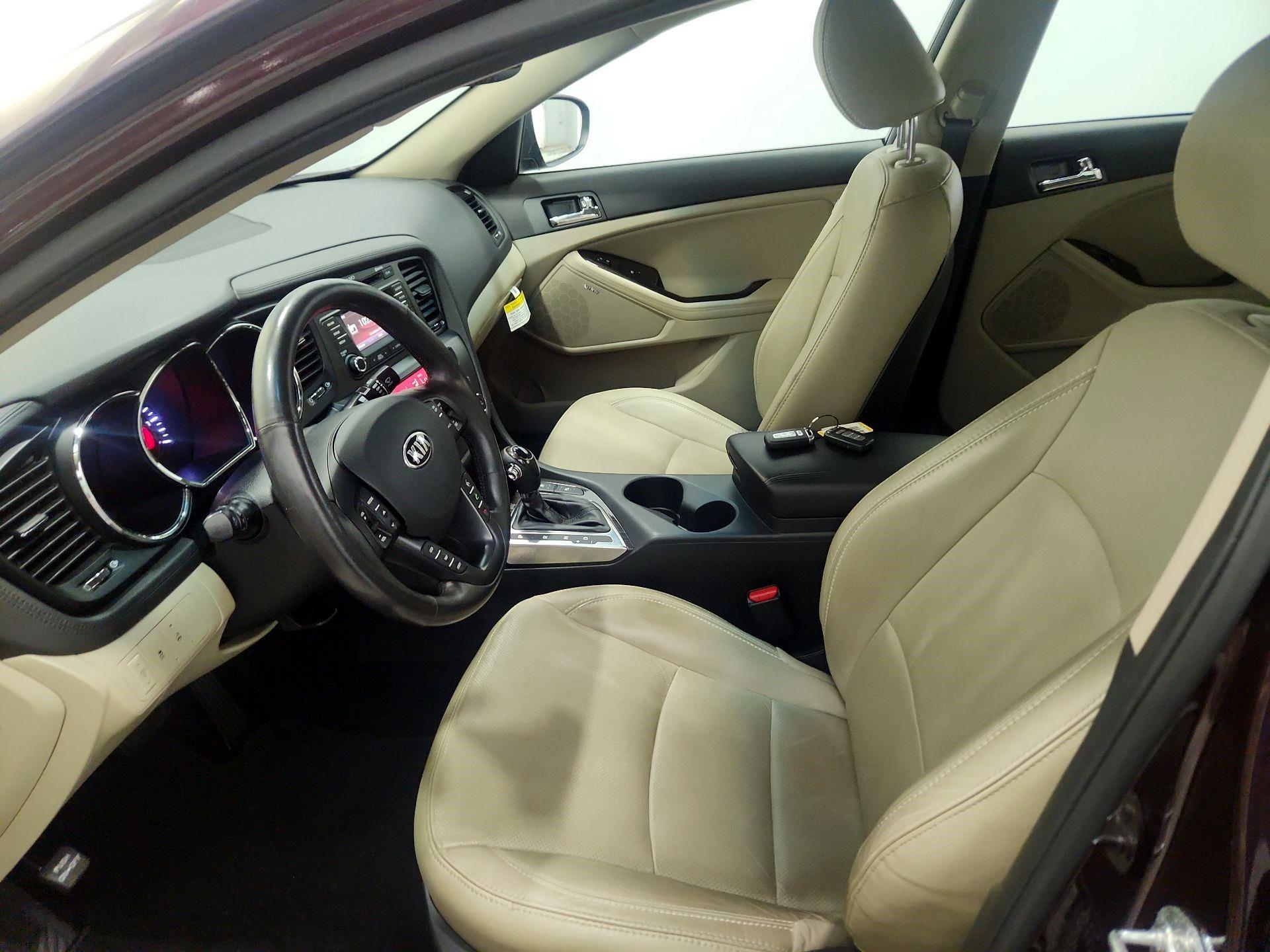 Thumbnail: 2013 Kia Optima - 11
