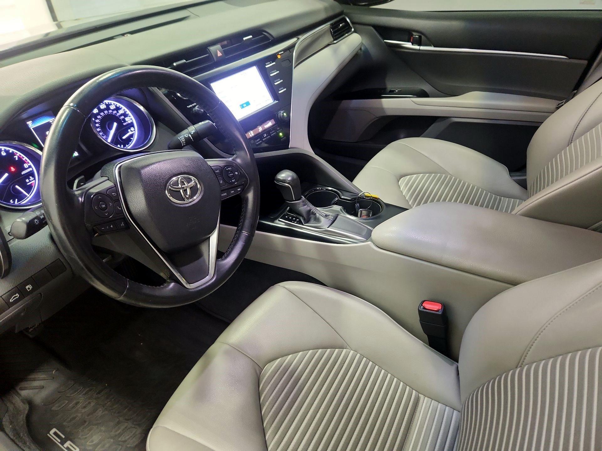 Thumbnail: 2018 Toyota Camry - 11