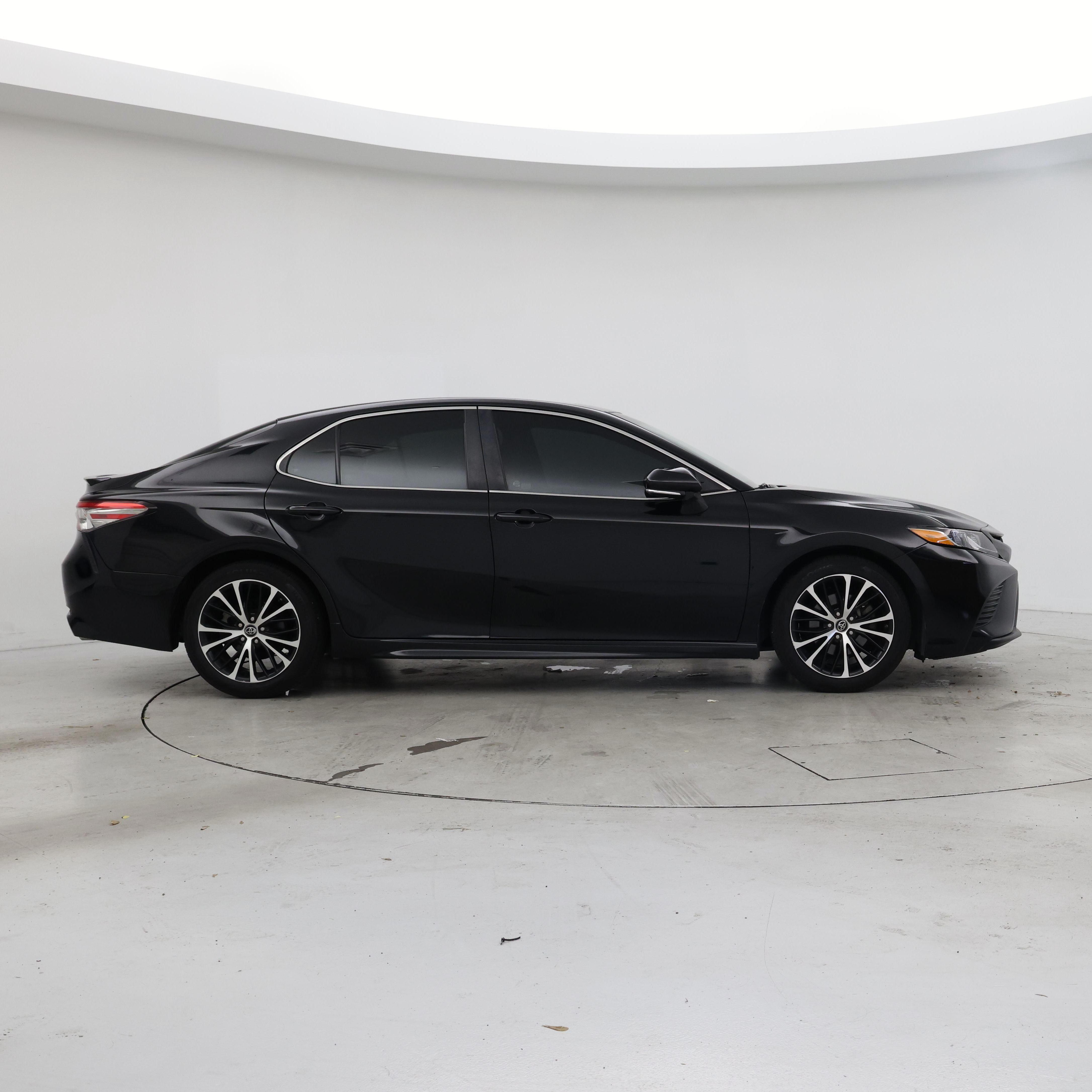 Thumbnail: 2018 Toyota Camry - 7