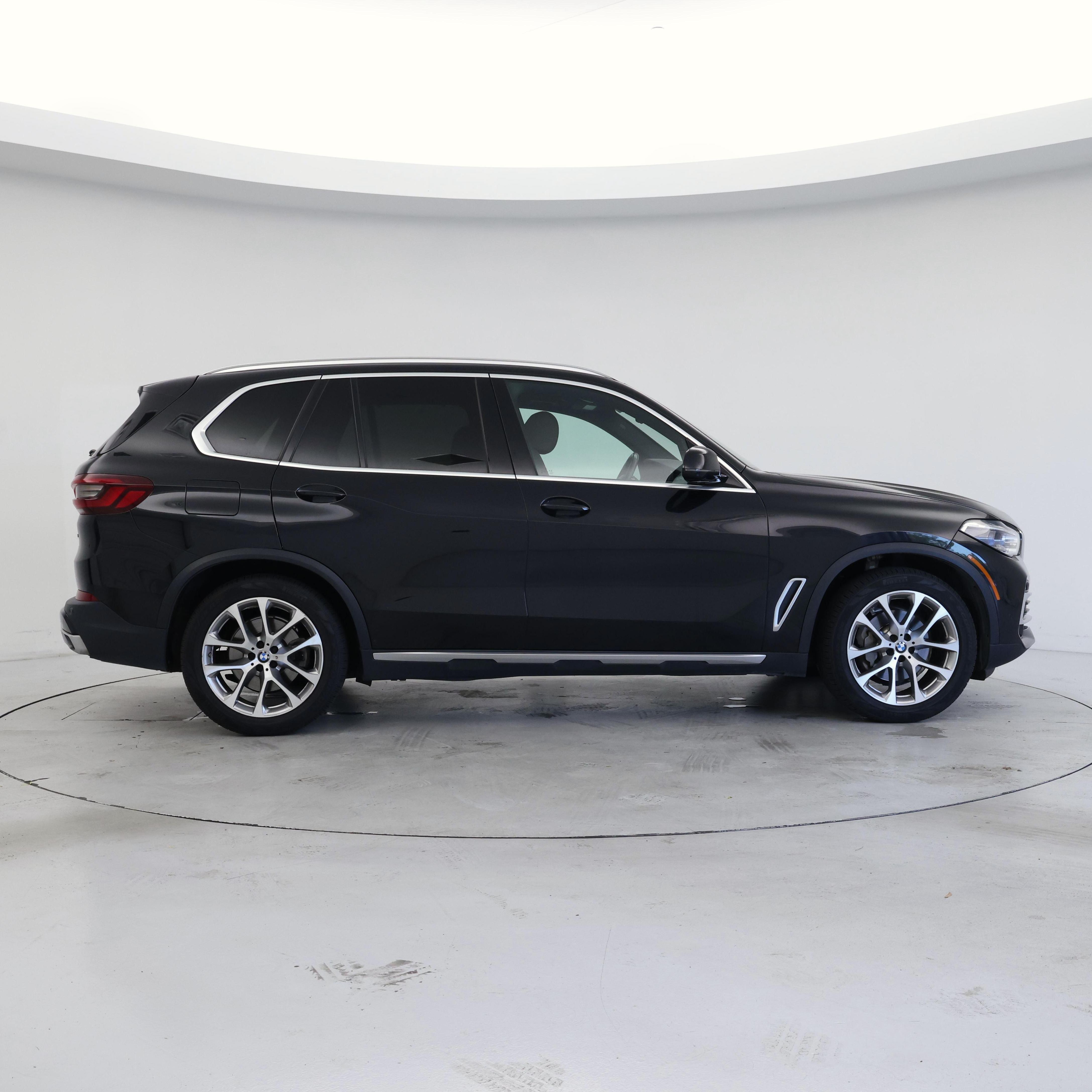 Thumbnail: 2021 BMW X5 - 7