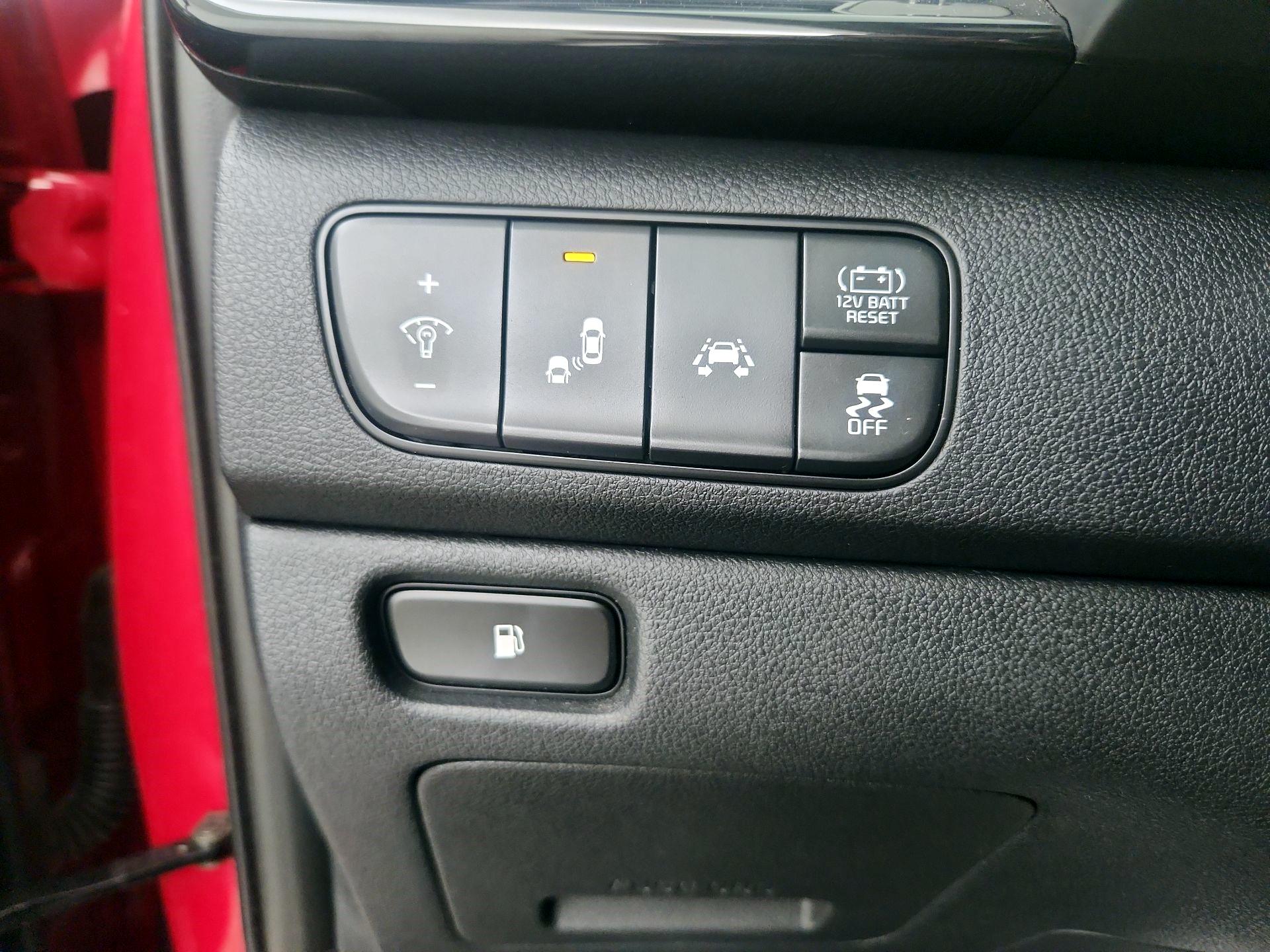 Thumbnail: 2018 Kia Niro - 13