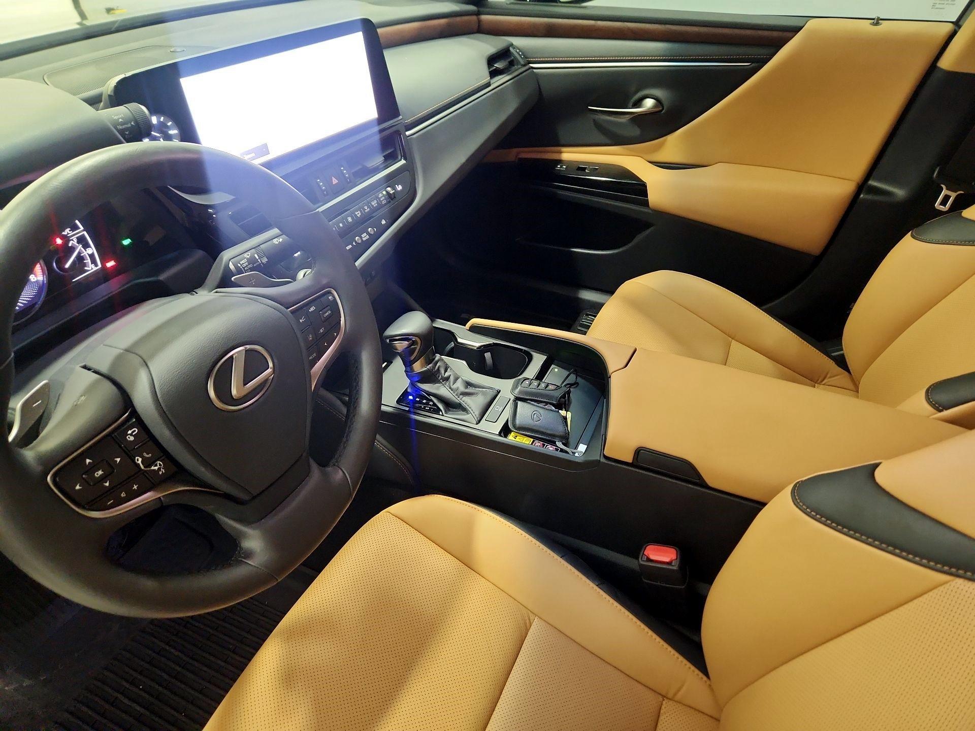 Thumbnail: 2025 Lexus ES - 11