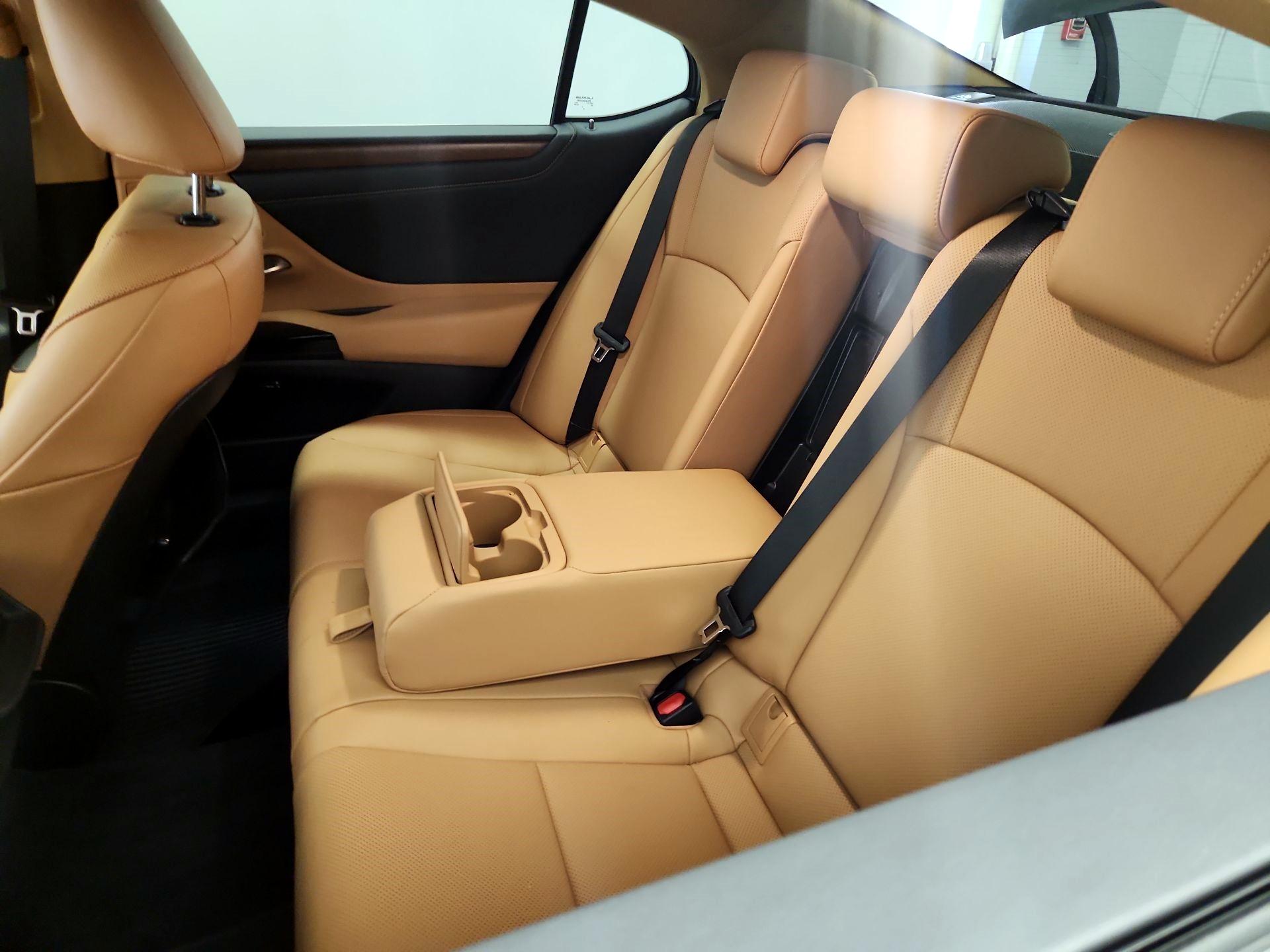 Thumbnail: 2025 Lexus ES - 20